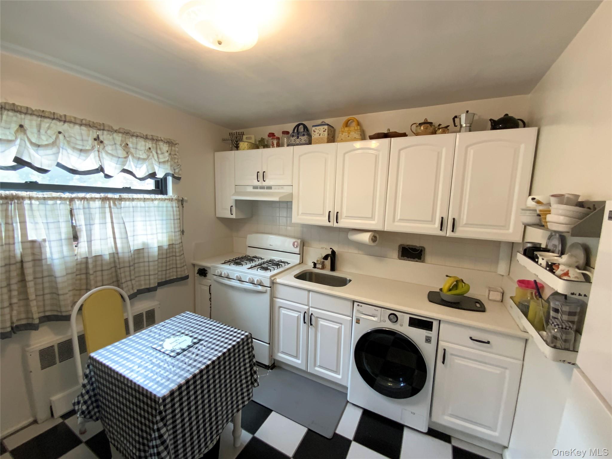 #7 photo, 73-19 217th Street, クイーンズ区 Oakland Gardens , NY 11364