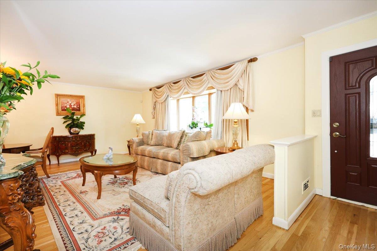 #11 photo, 50-54 Deepdale Place, クイーンズ区 Little Neck , NY 11362