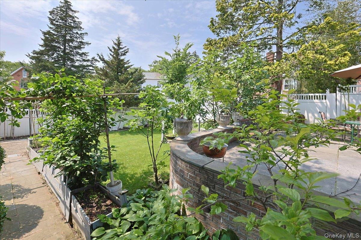 #6 photo, 50-54 Deepdale Place, クイーンズ区 Little Neck , NY 11362