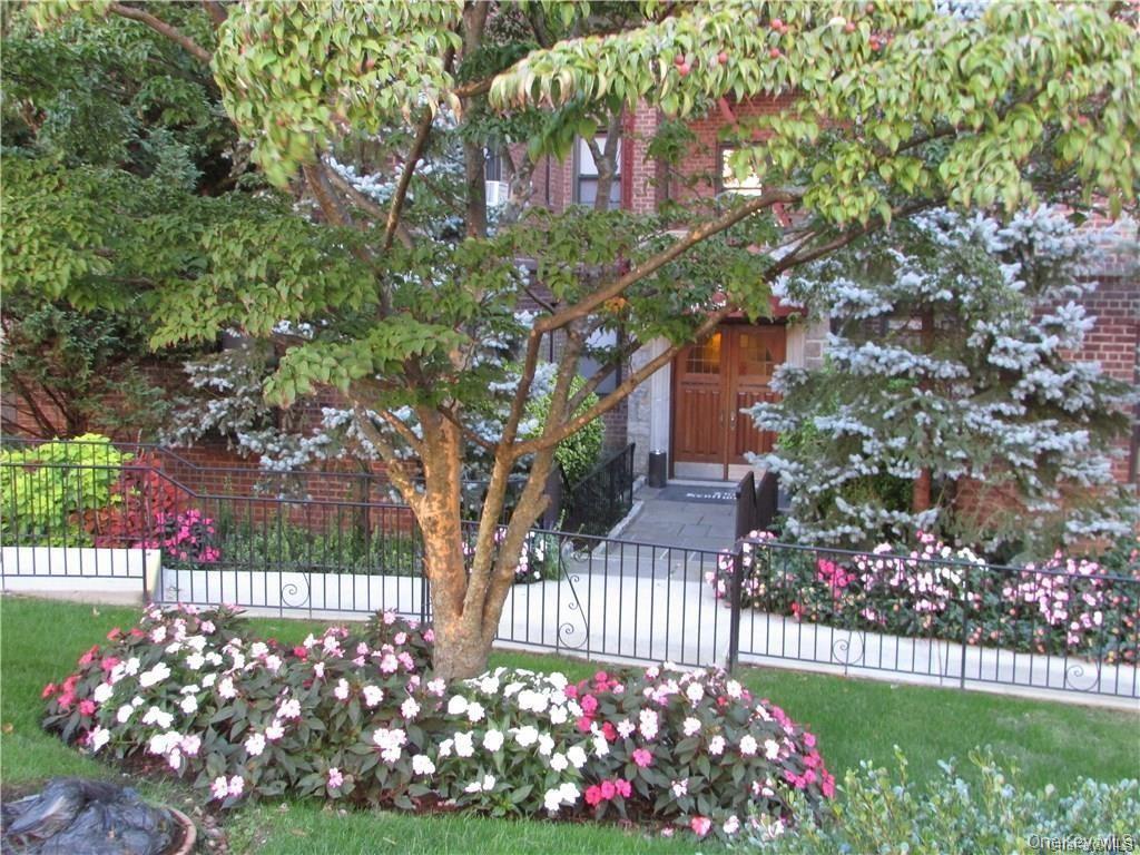 #3 photo, 142 Garth Road, Scarsdale , NY 10583