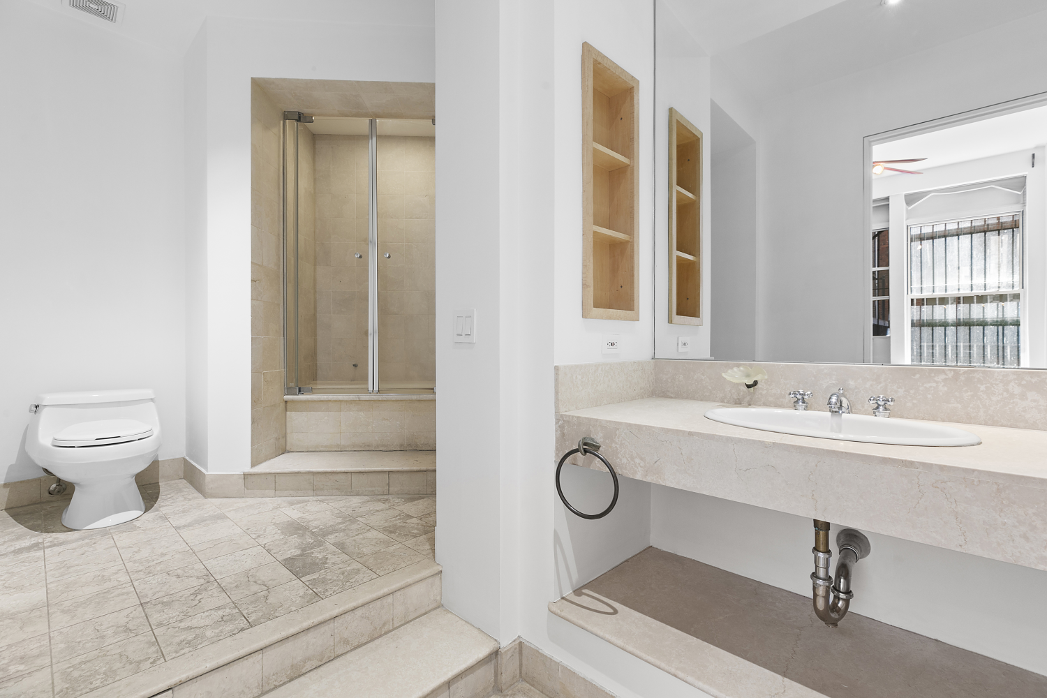 #12 photo, 35 E 12TH Street, マンハッタン Greenwich Village , NY 10003