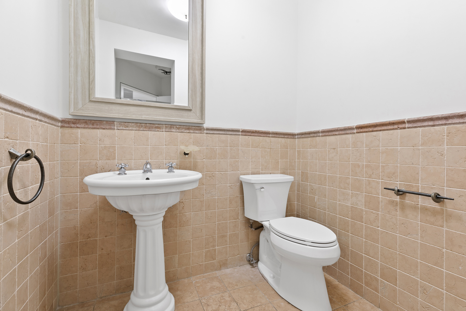 #13 photo, 35 E 12TH Street, マンハッタン Greenwich Village , NY 10003