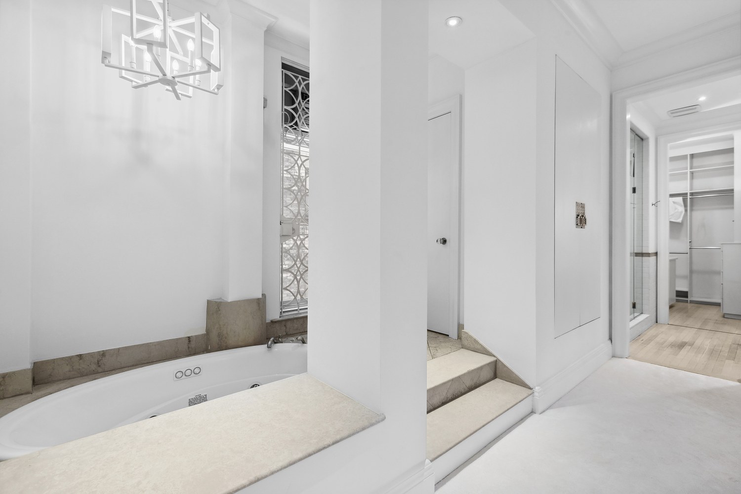 #8 photo, 35 E 12TH Street, マンハッタン Greenwich Village , NY 10003