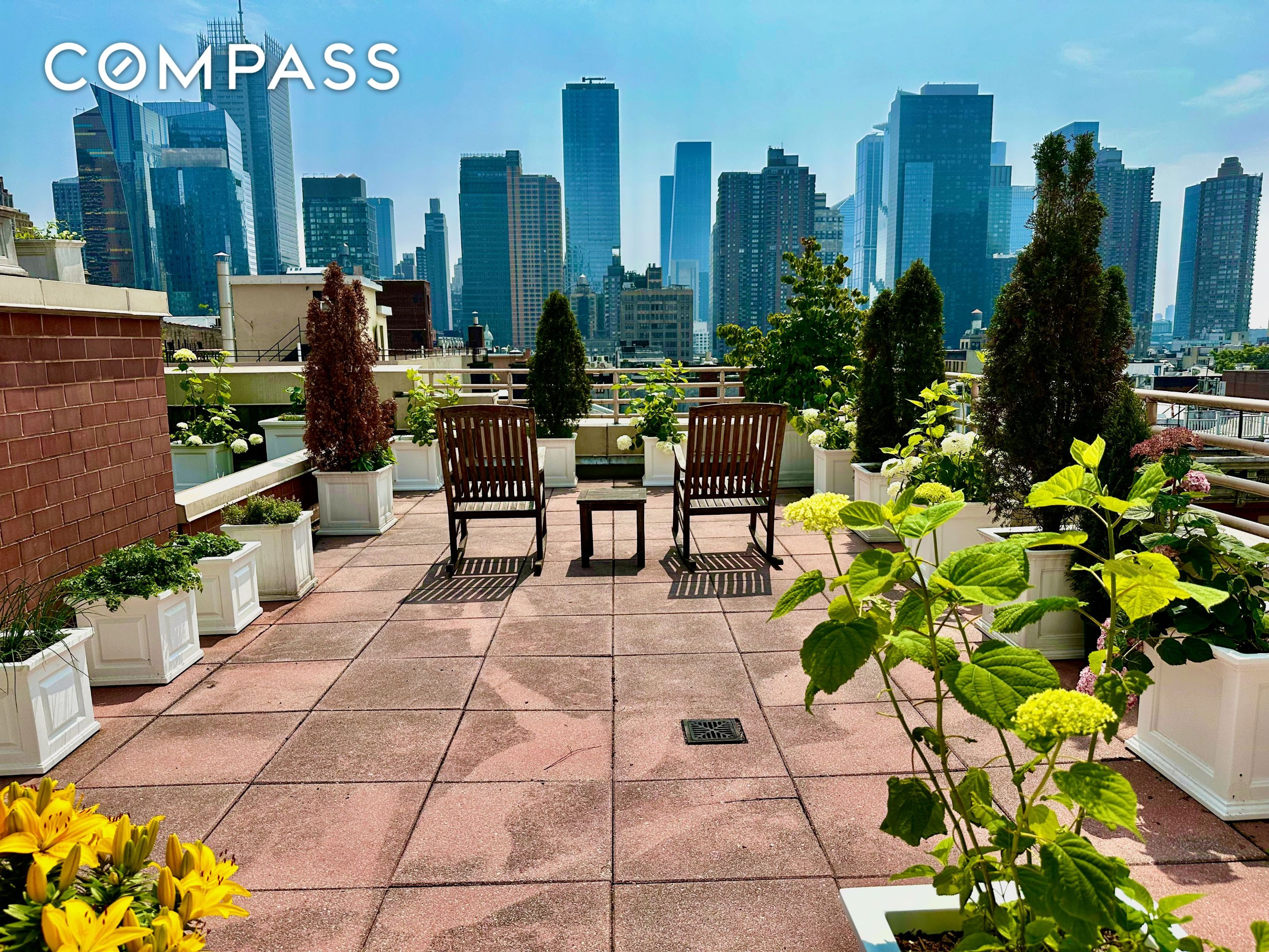 #18 photo, 393 W 49th Street, マンハッタン Hell's Kitchen , NY 10019