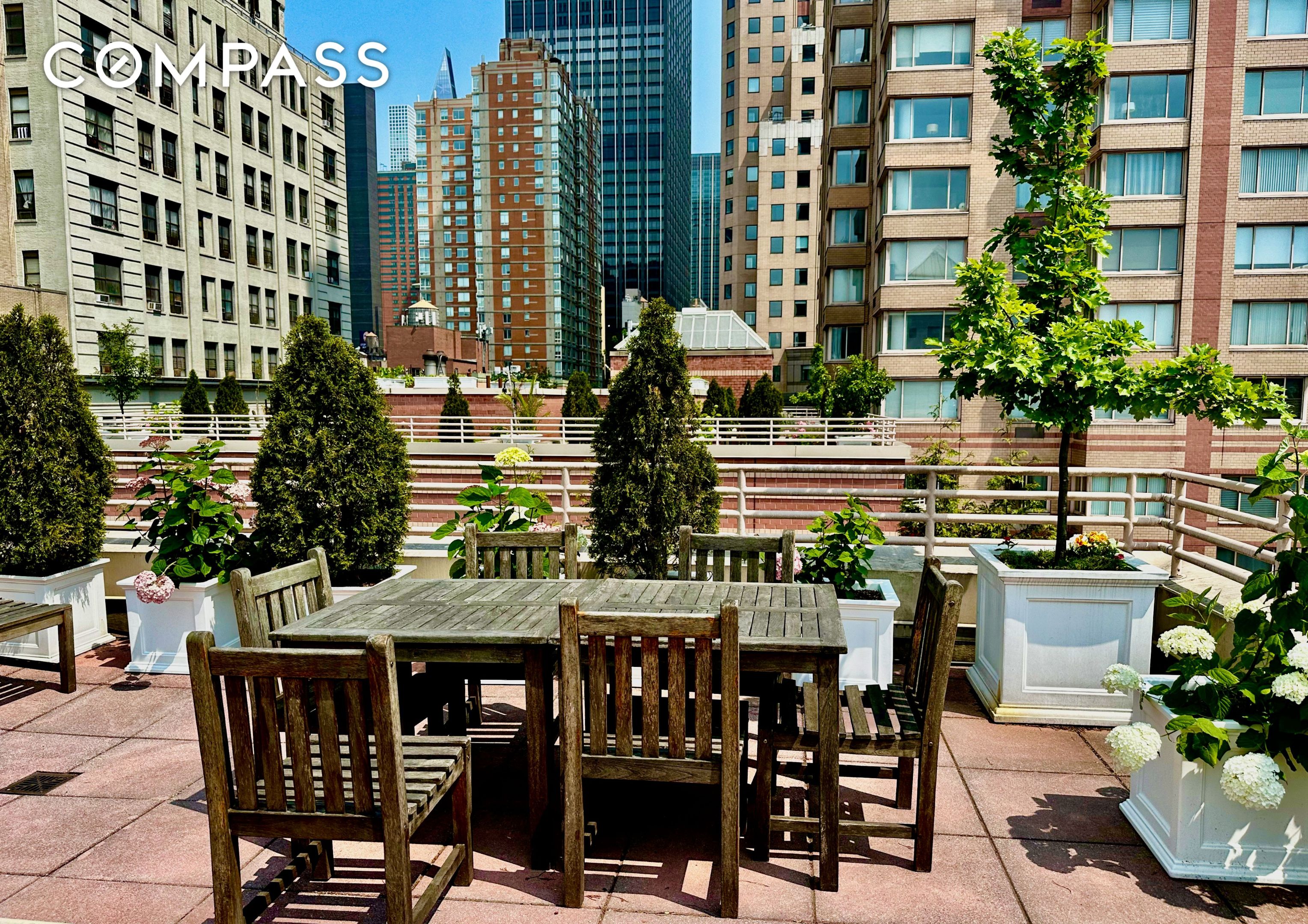 #19 photo, 393 W 49th Street, マンハッタン Hell's Kitchen , NY 10019