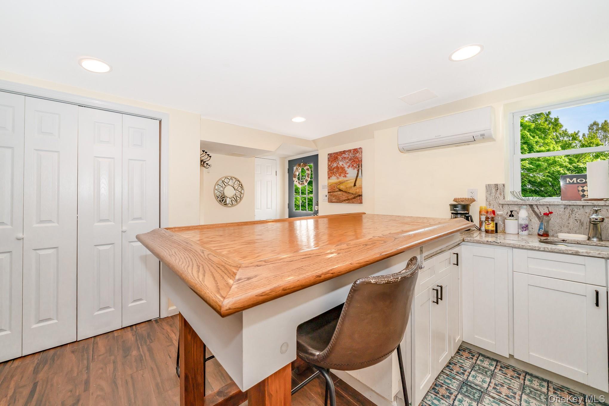 #16 photo, 136 Wardwell Road, Mineola , NY 11501