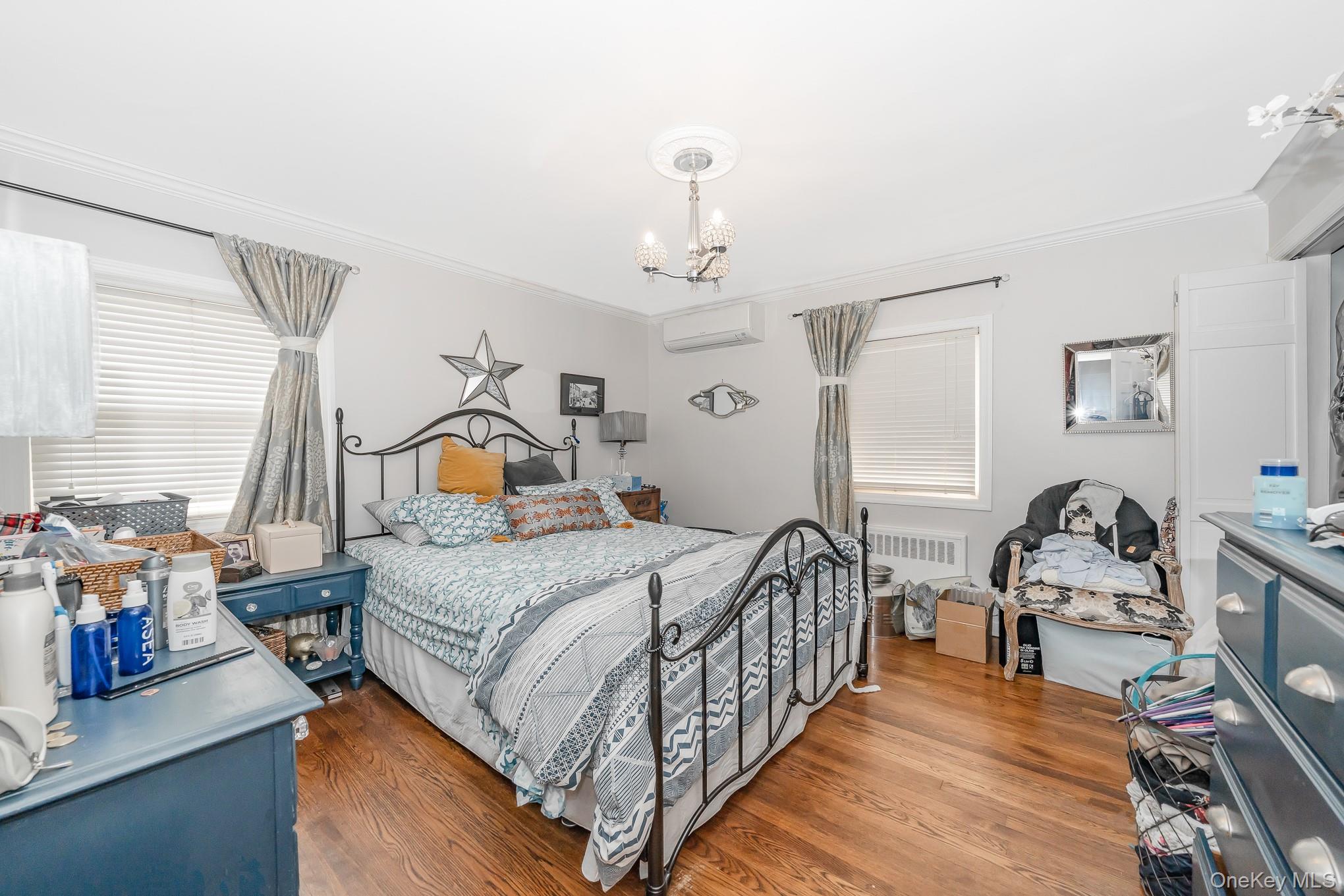 #18 photo, 136 Wardwell Road, Mineola , NY 11501