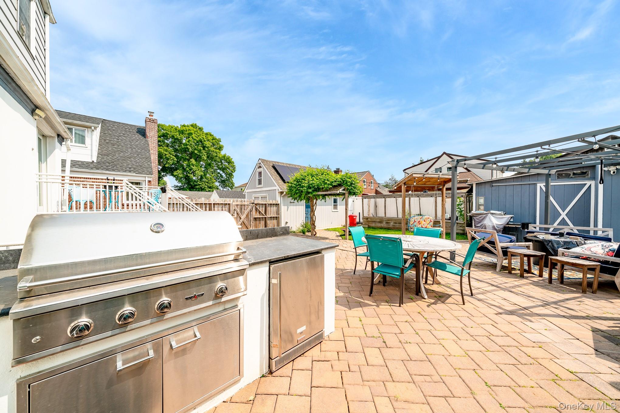 #6 photo, 136 Wardwell Road, Mineola , NY 11501