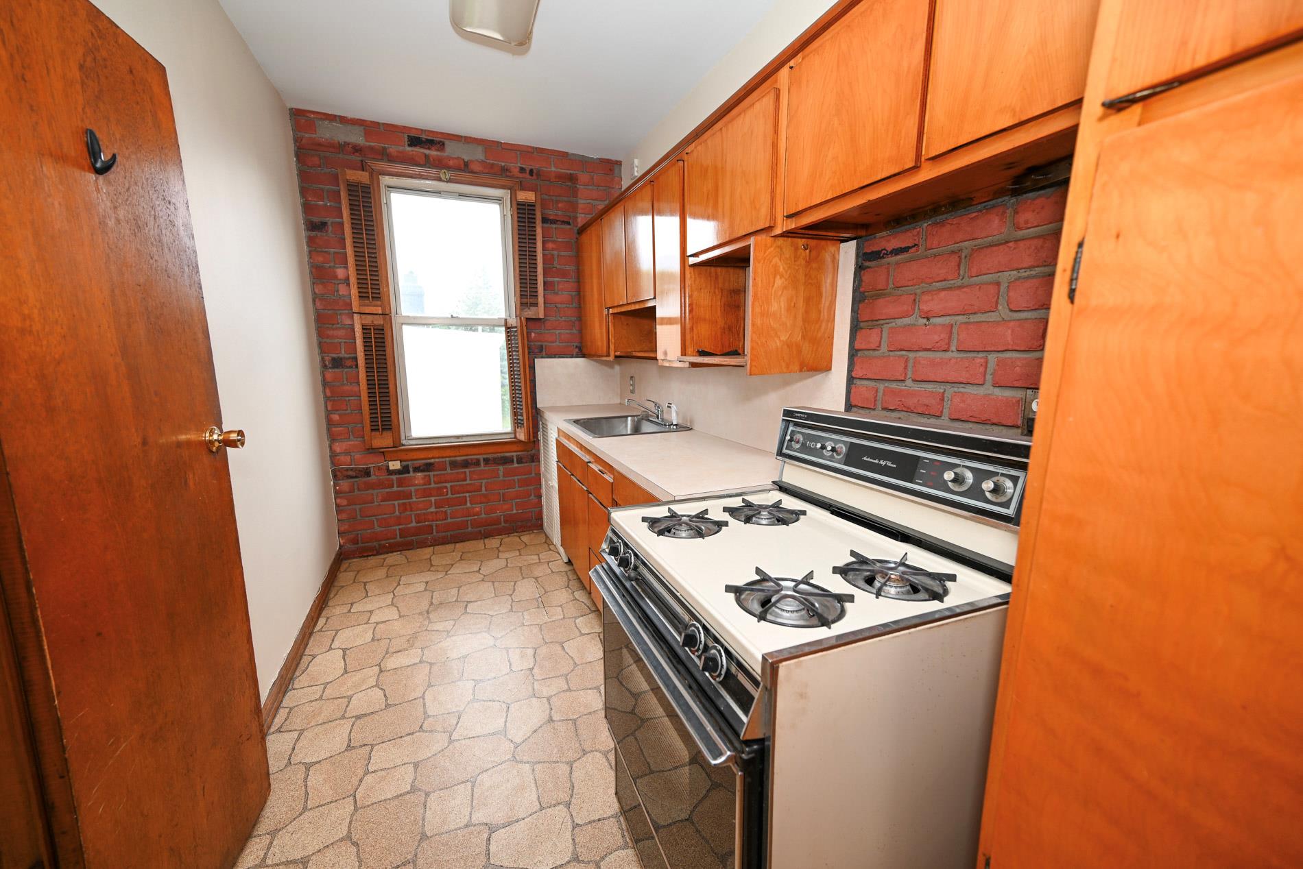 #12 photo, 56-57 61st Street, クイーンズ区 Maspeth , NY 11378