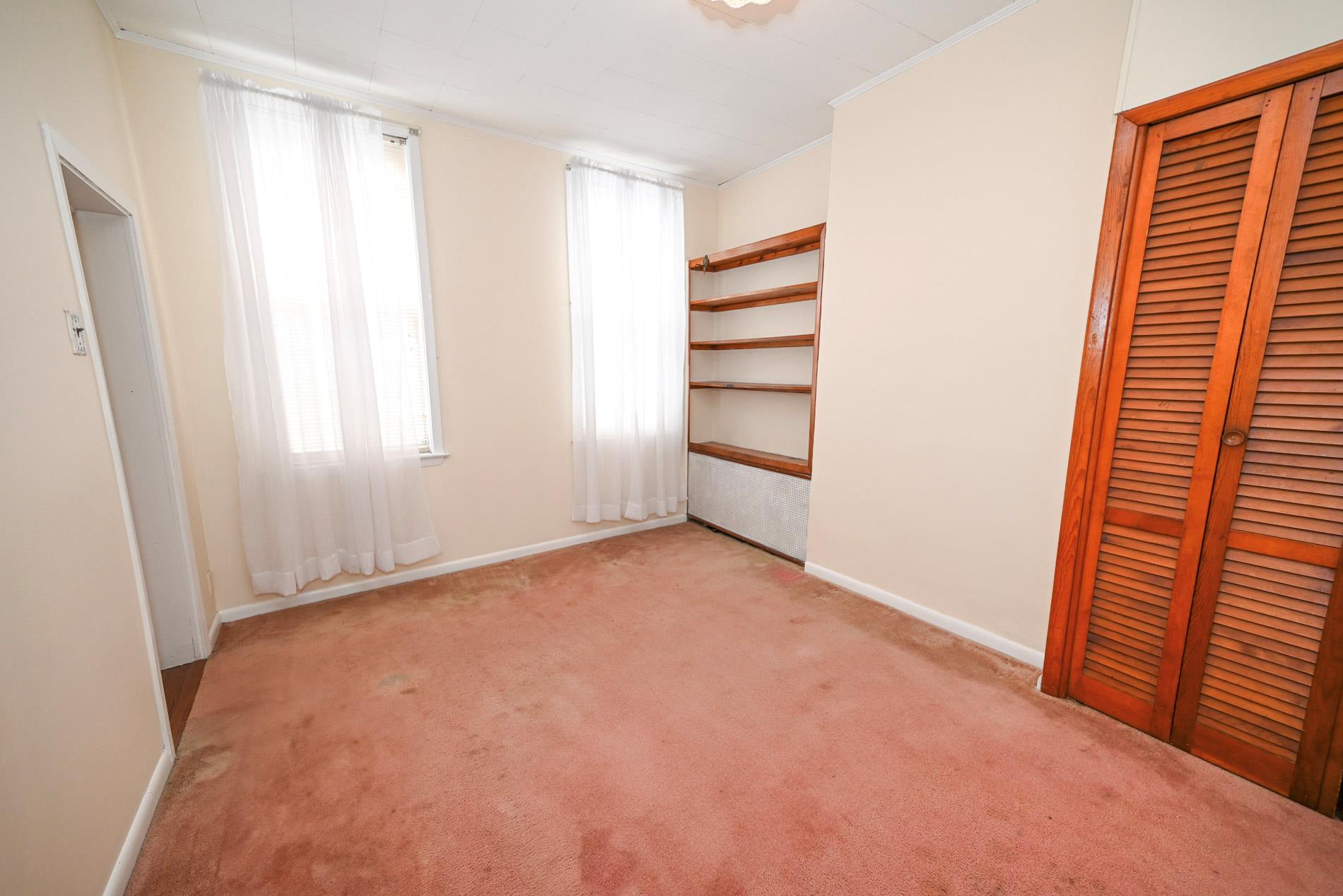 #17 photo, 56-57 61st Street, クイーンズ区 Maspeth , NY 11378