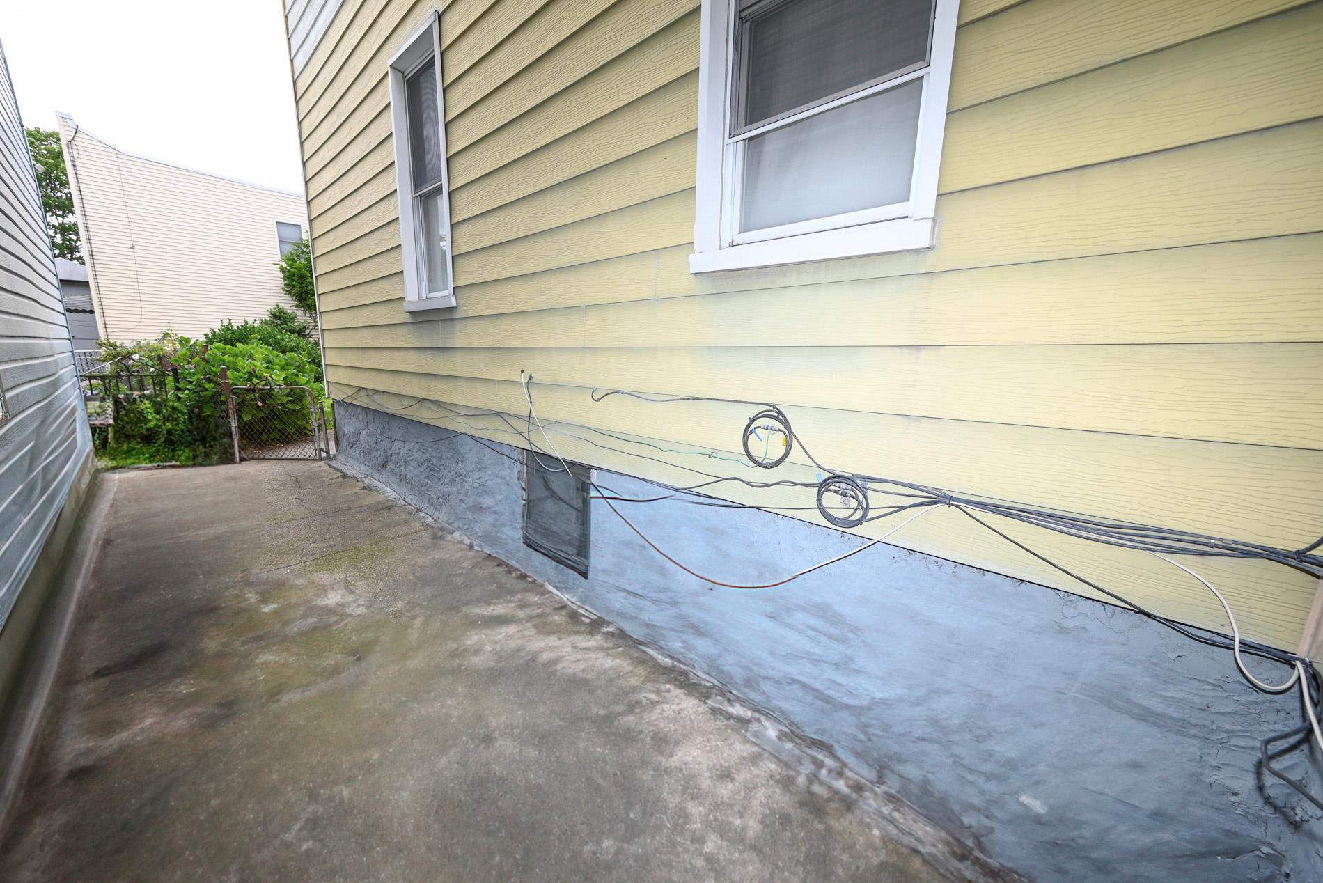 #3 photo, 56-57 61st Street, クイーンズ区 Maspeth , NY 11378