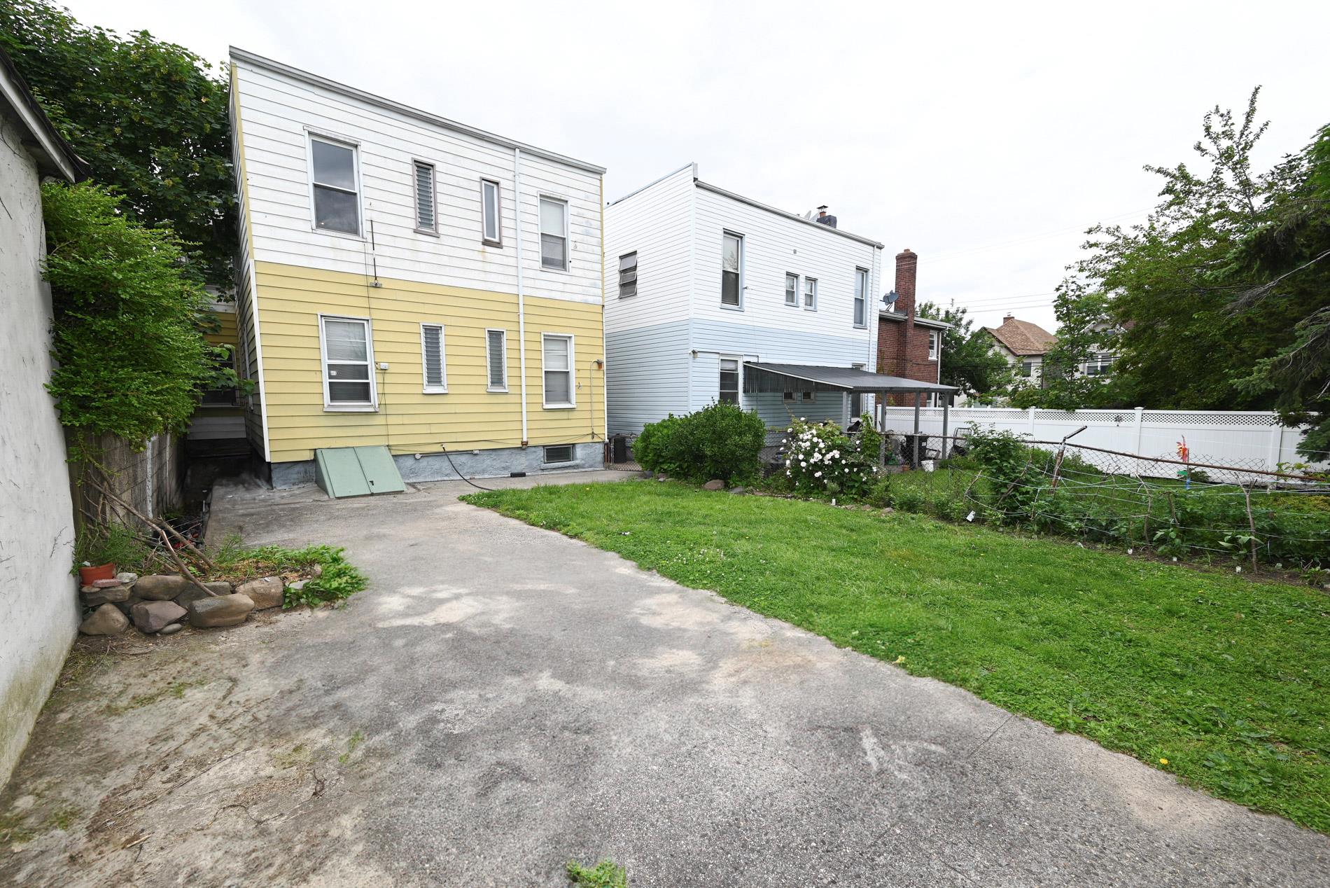 #6 photo, 56-57 61st Street, クイーンズ区 Maspeth , NY 11378