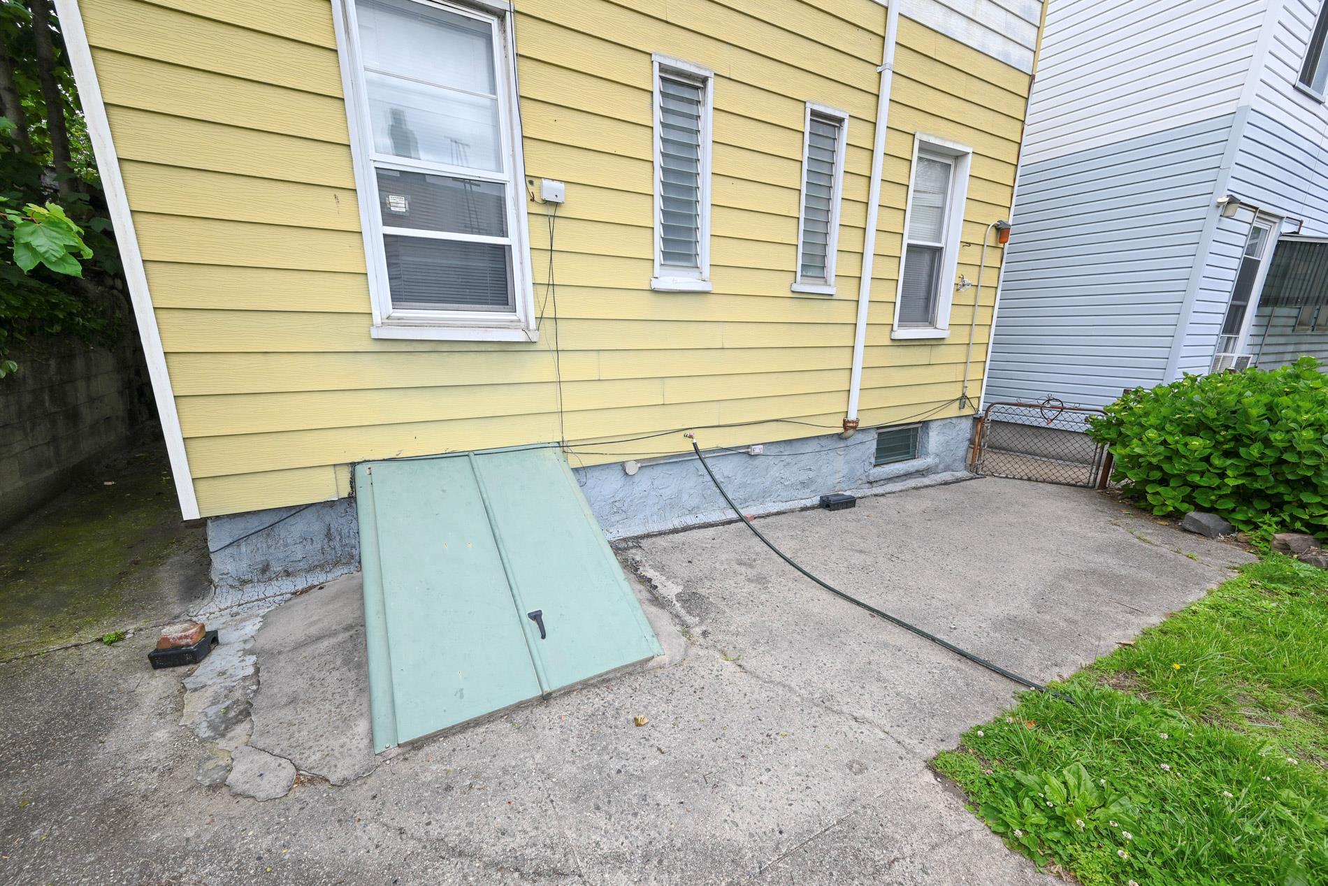 #9 photo, 56-57 61st Street, クイーンズ区 Maspeth , NY 11378