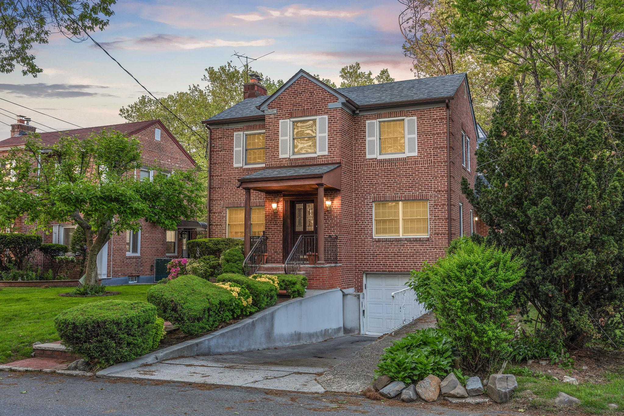 #4 photo, 8649 Dunton Street, クイーンズ区 Holliswood , NY 11423