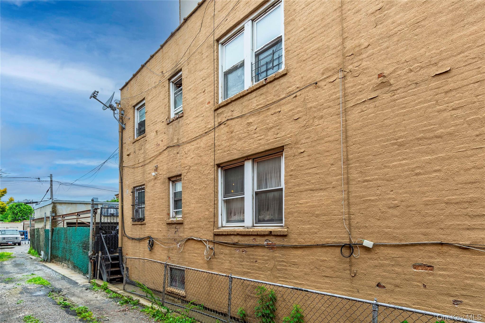 #4 photo, 3014 21st Street, クイーンズ区 Astoria , NY 11103