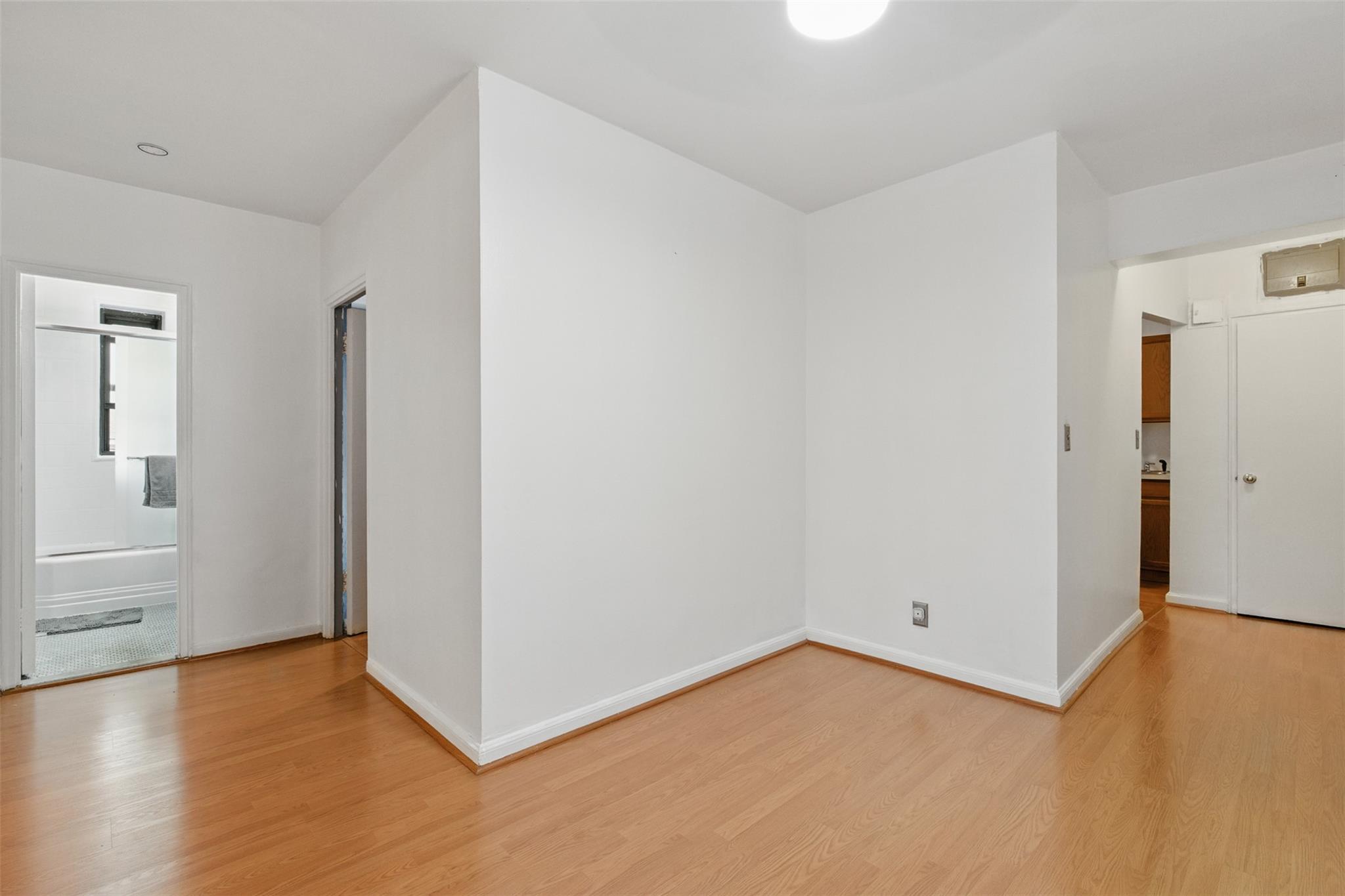 #5 photo, 70 Sherman Avenue, Yonkers , NY 10705