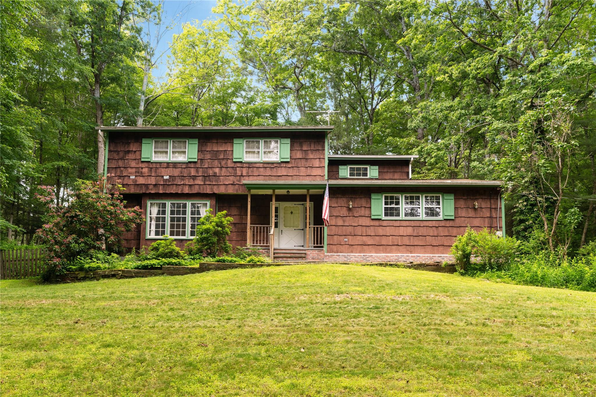 #1 photo, 8 Margaret Drive, Hopewell Junction , NY 12533