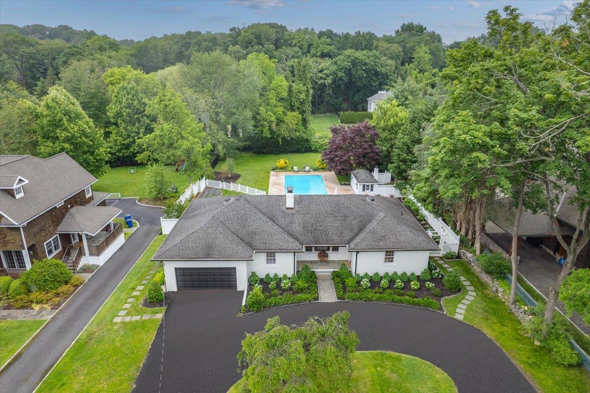 #1 photo, 9 Loch Lane, Rye Brook , NY 10573