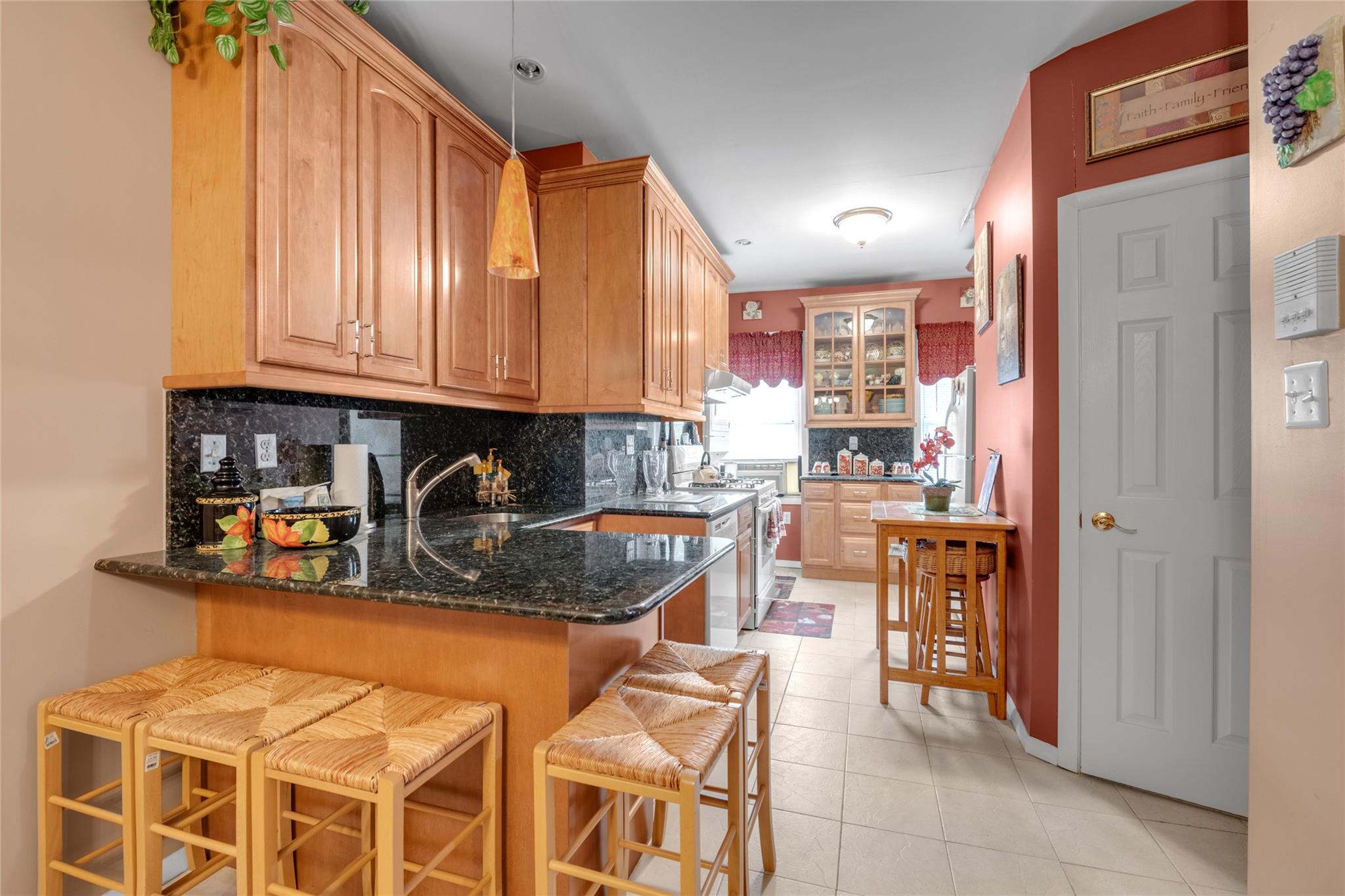 #4 photo, 5-17 51st Avenue, クイーンズ区 Long Island City , NY 11101