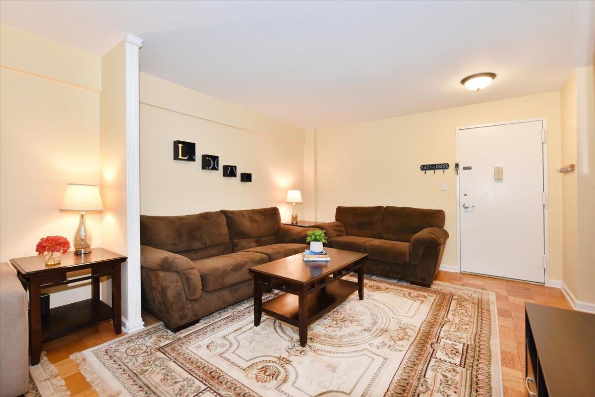 #12 photo, 320 E Shore Road, ناسو Great Neck , NY 11023