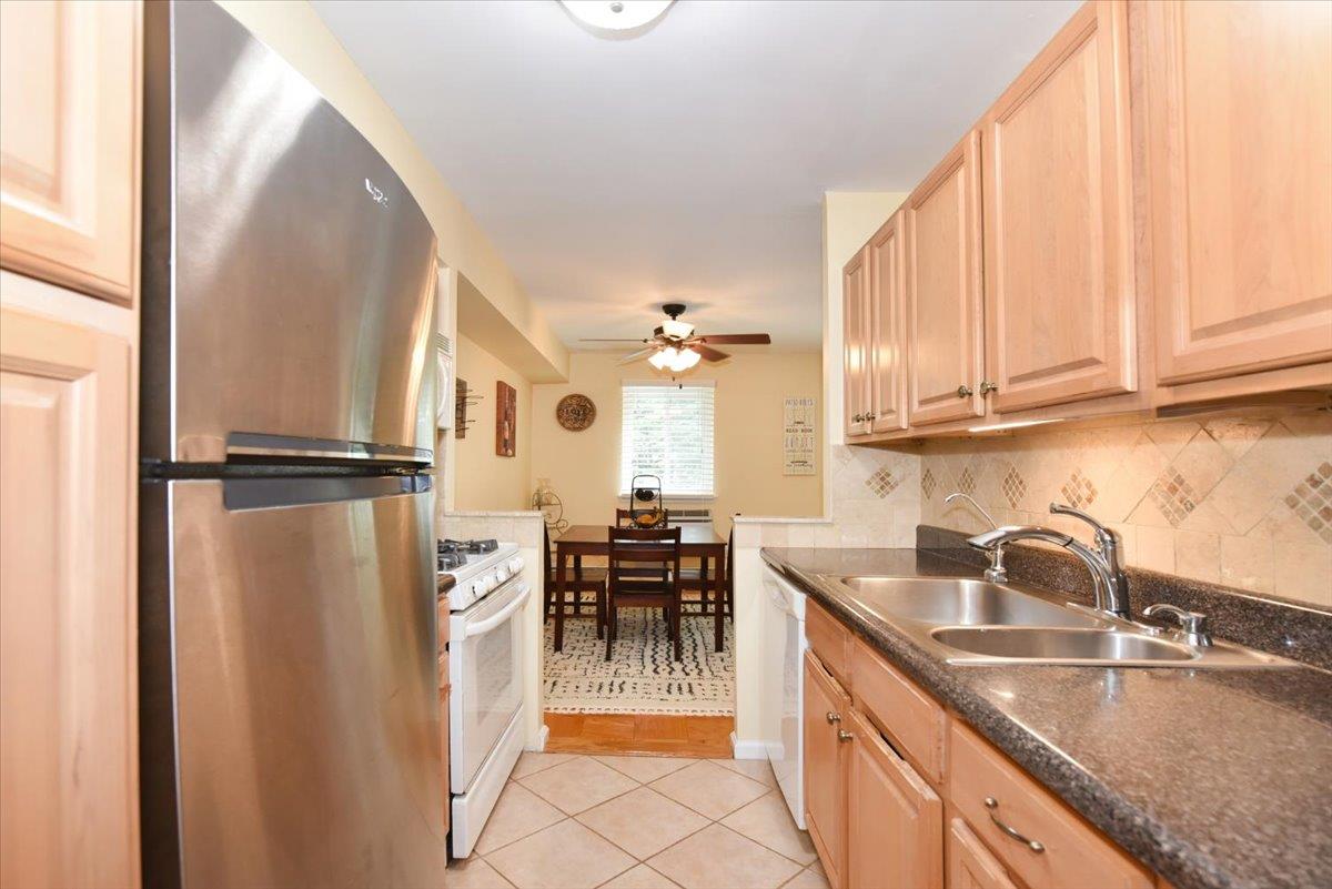 #18 photo, 320 E Shore Road, ناسو Great Neck , NY 11023