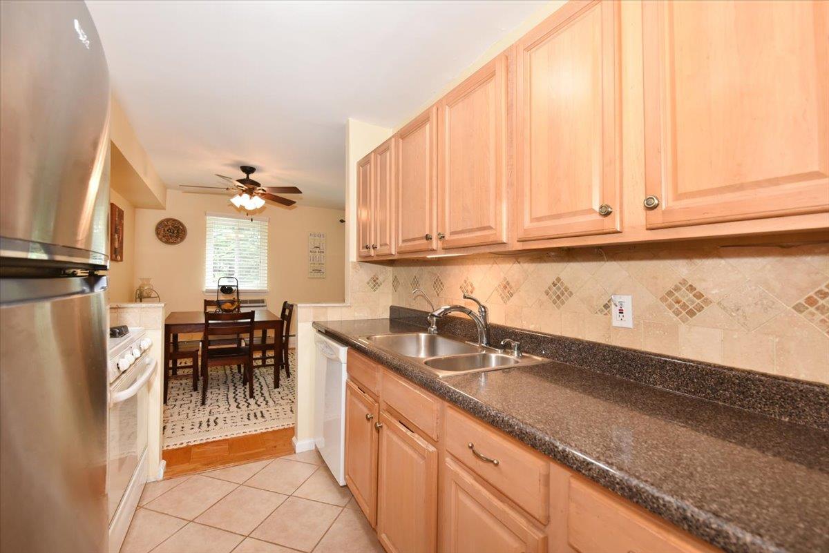 #19 photo, 320 E Shore Road, ناسو Great Neck , NY 11023