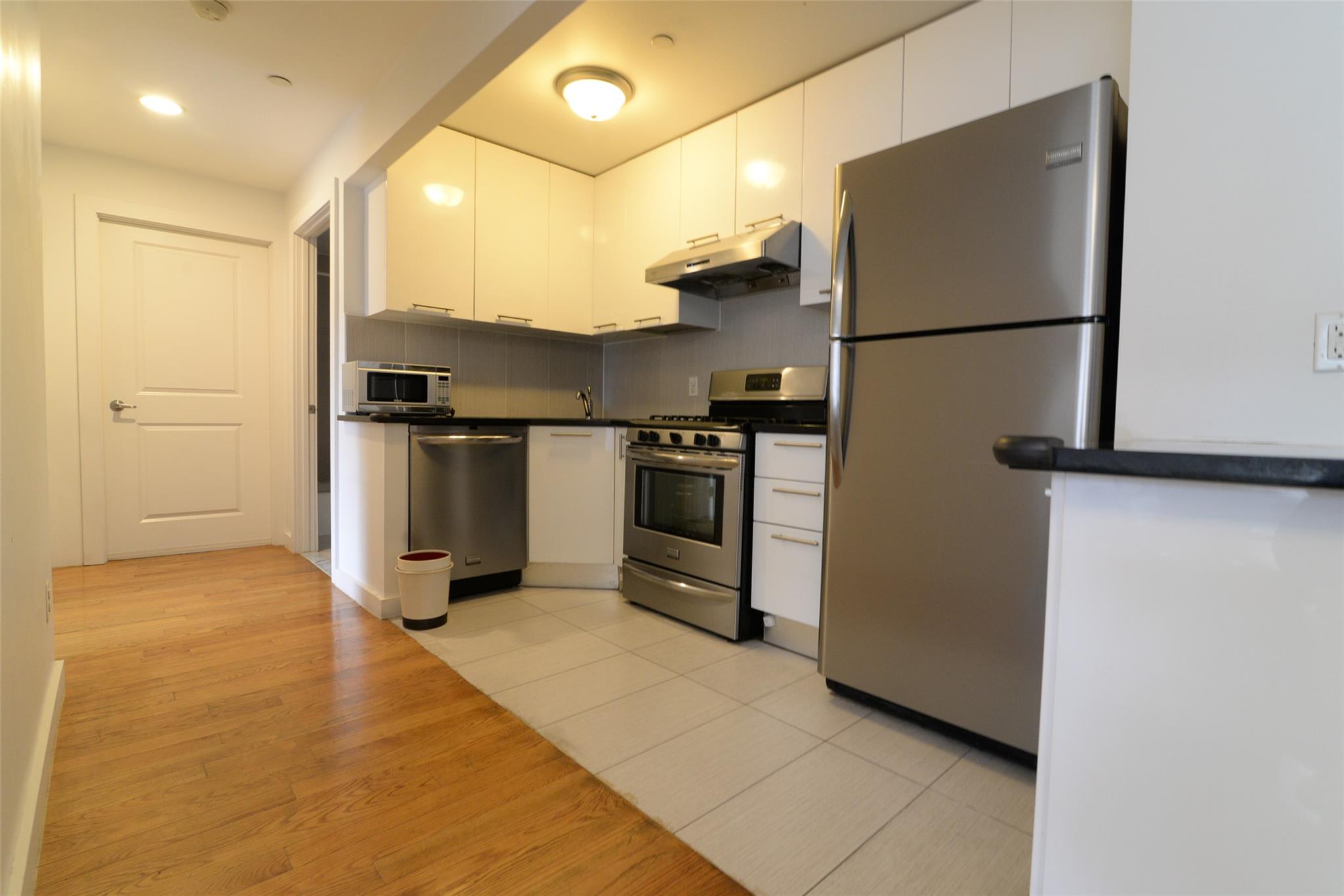 #7 photo, 132-35 41st Road, クイーンズ区 Flushing , NY 11355