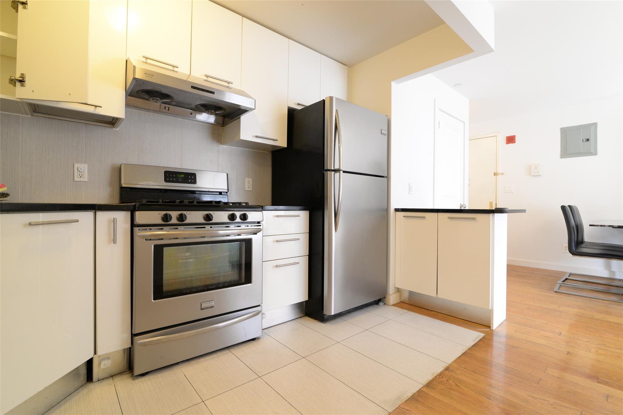 #8 photo, 132-35 41st Road, クイーンズ区 Flushing , NY 11355