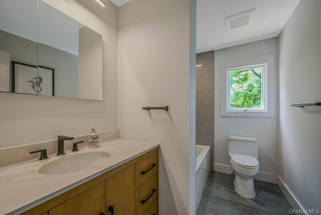 #12 photo, 36 Woodland Lane, Smithtown , NY 11787