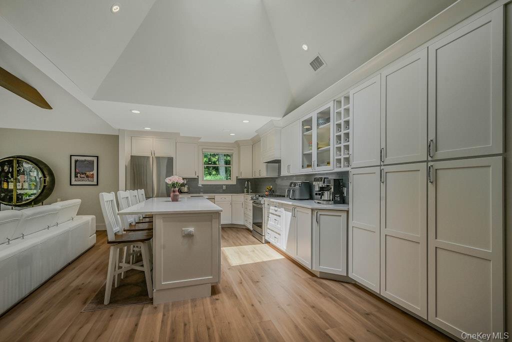 #6 photo, 36 Woodland Lane, Smithtown , NY 11787