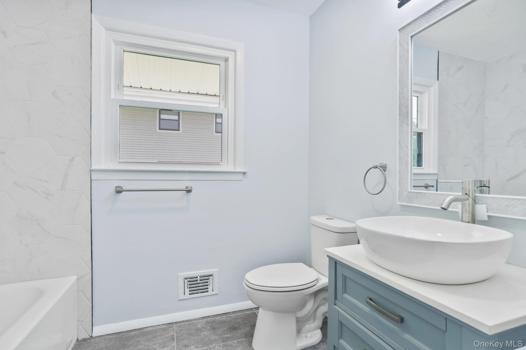 #7 photo, 34 Warwick Place, Yorktown Heights , NY 10598