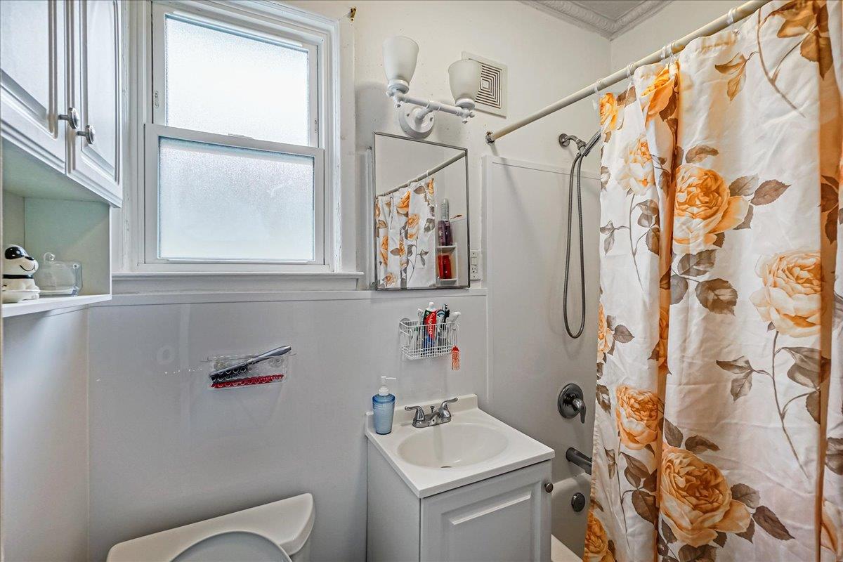 #15 photo, 10712 Sutter Avenue, كوينز Ozone Park , NY 11417