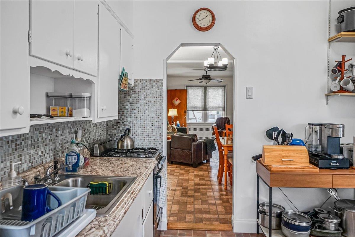 #4 photo, 10712 Sutter Avenue, كوينز Ozone Park , NY 11417