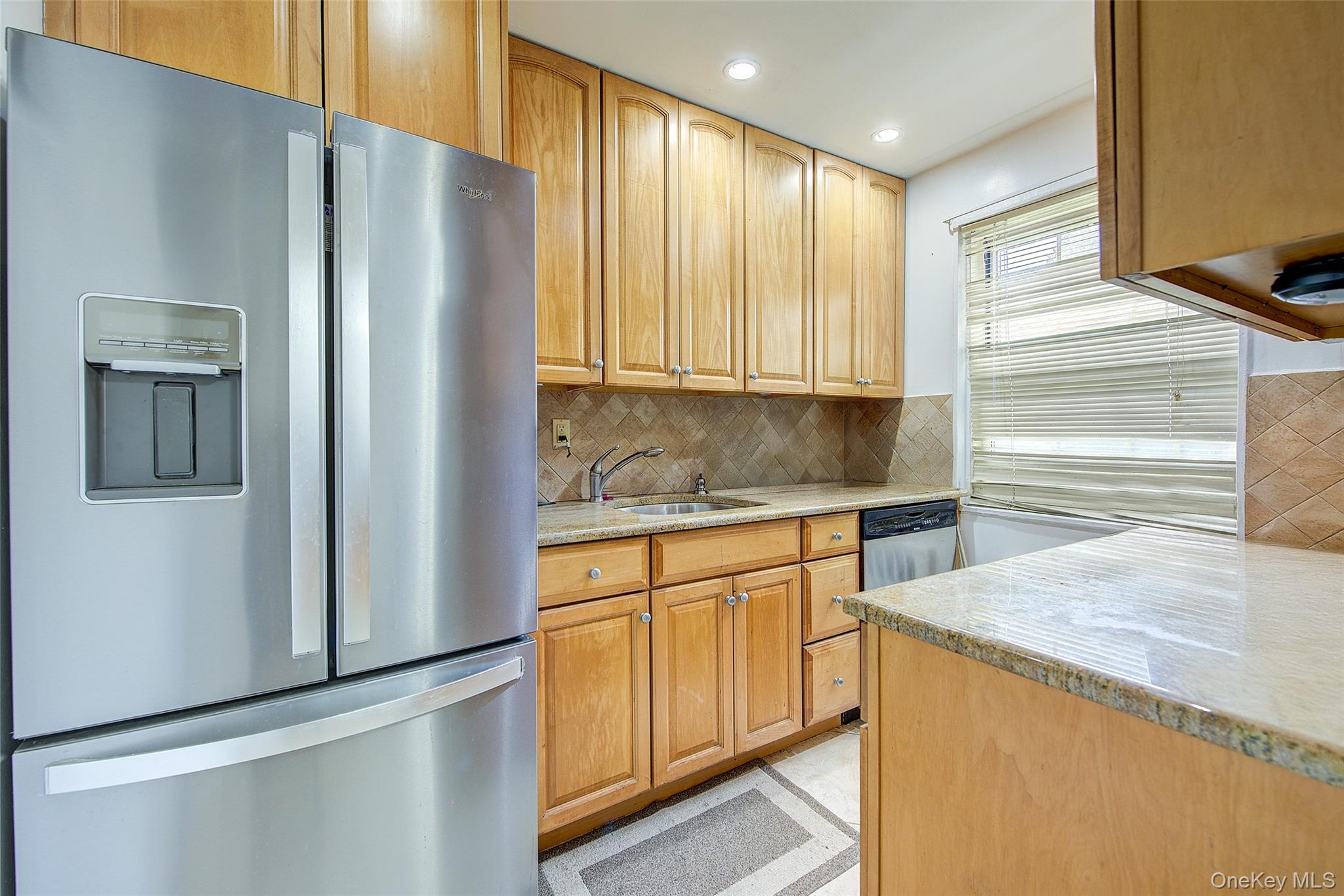 #16 photo, 211-19A 73 Avenue, 皇后区 Oakland Gardens , NY 11364