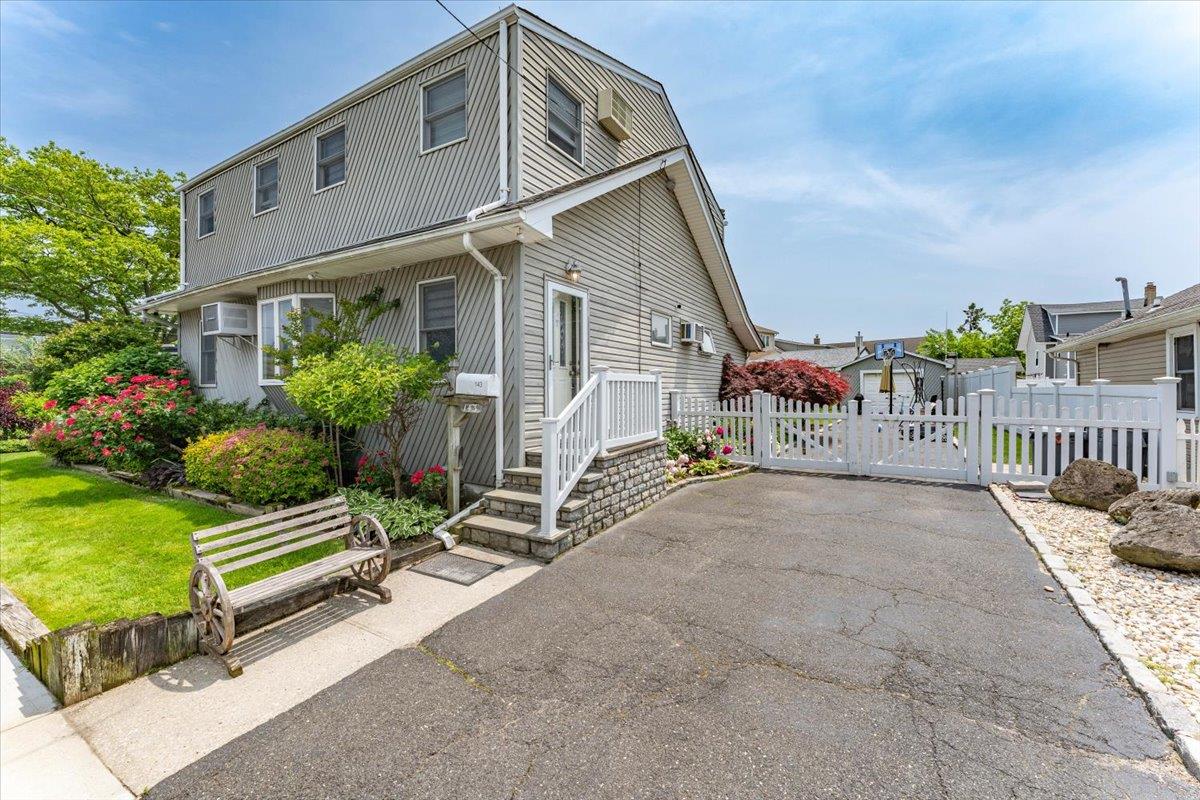 #1 photo, 143 Davis Avenue, Inwood , NY 11096