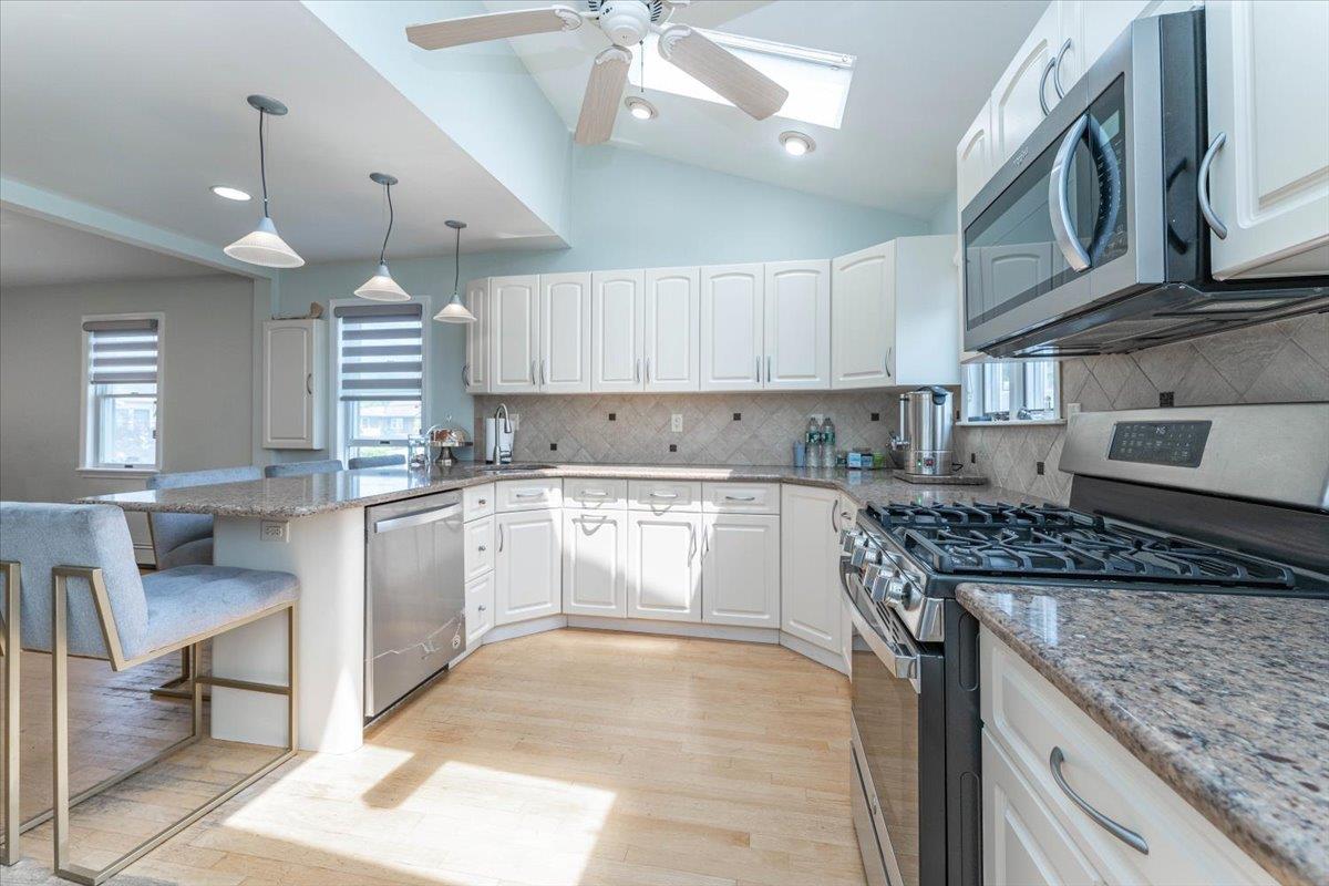 #7 photo, 143 Davis Avenue, ناسو Inwood , NY 11096