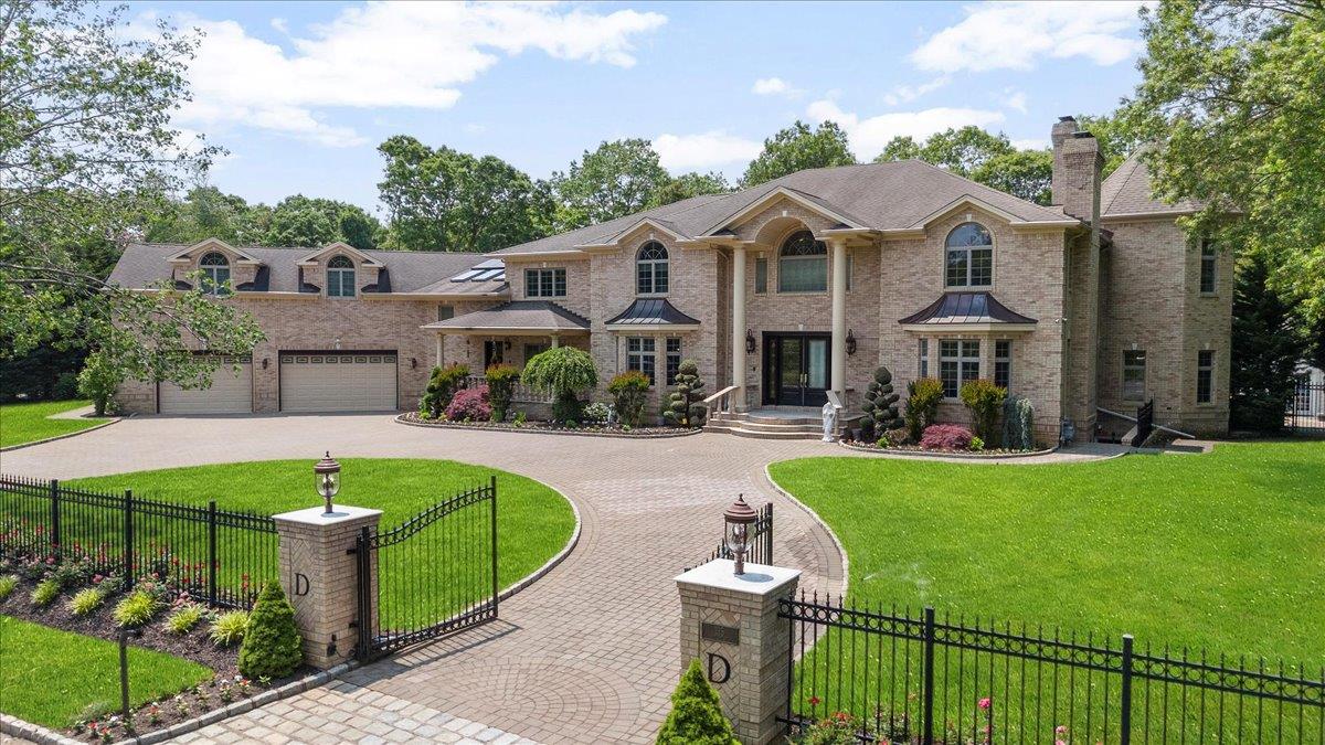 #1 photo, 135 Millet Street, Dix Hills , NY 11746