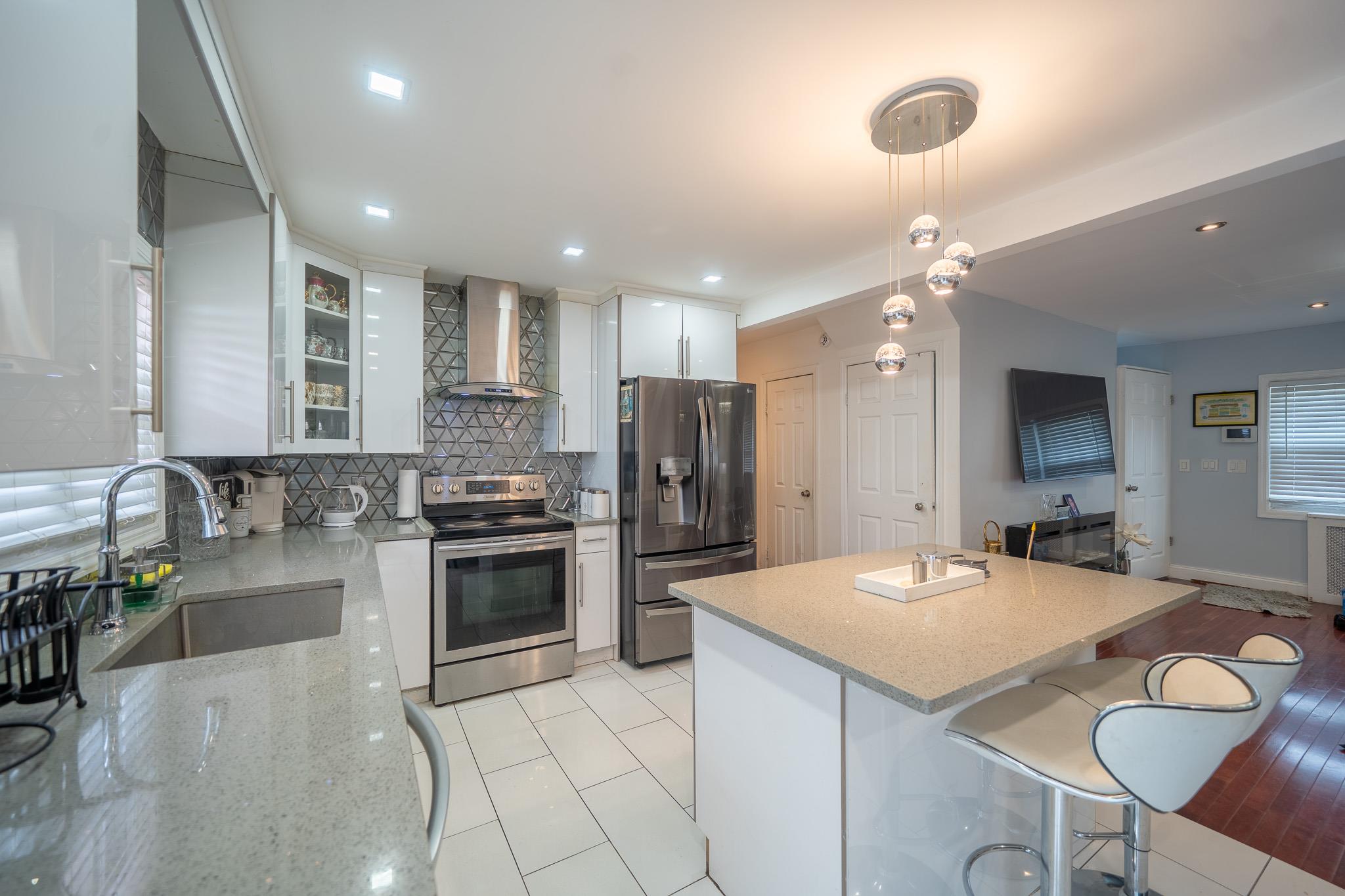 #13 photo, 297 Green Valley Road, ナッソー郡 East Meadow , NY 11554