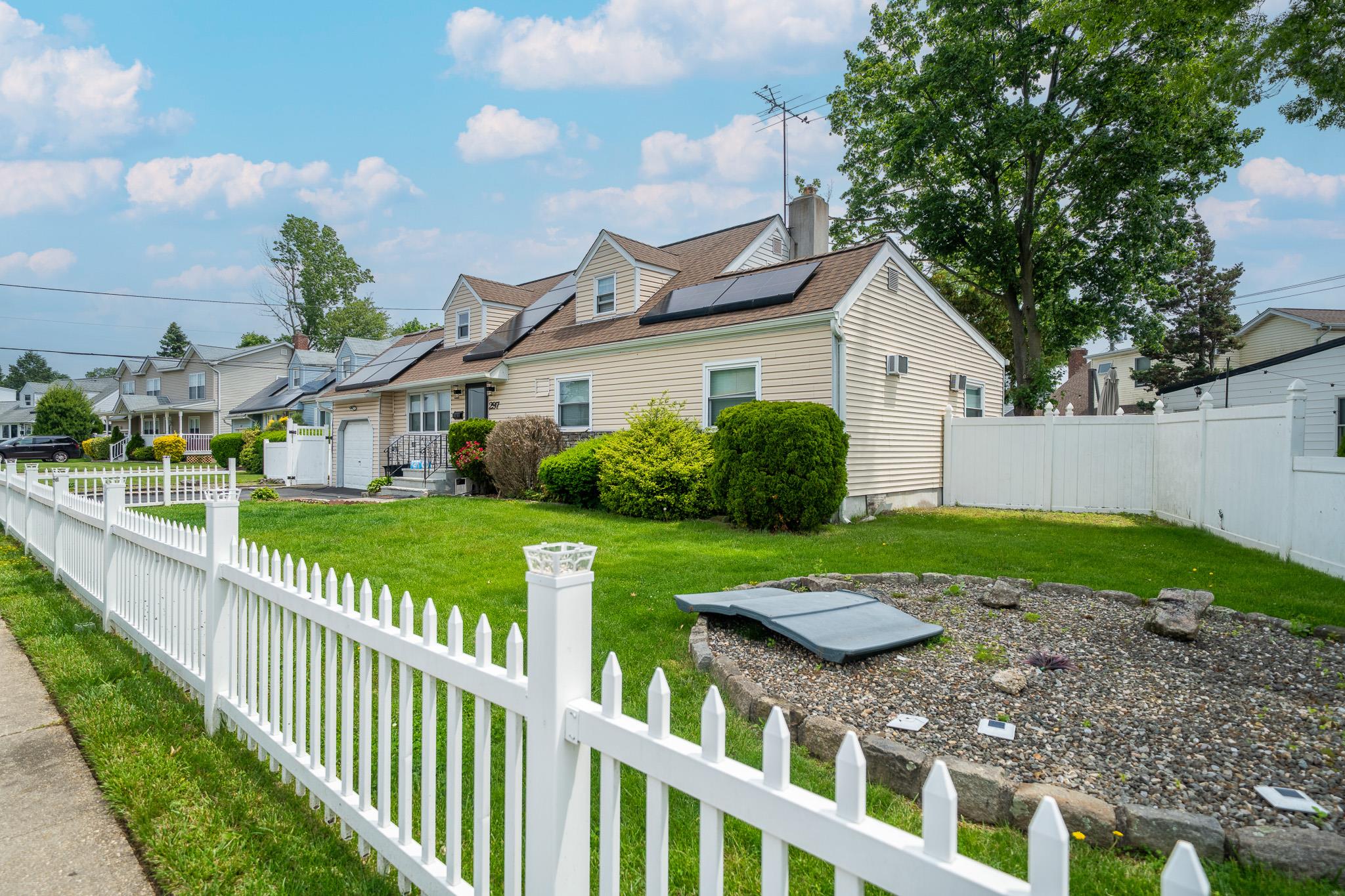 #2 photo, 297 Green Valley Road, ナッソー郡 East Meadow , NY 11554