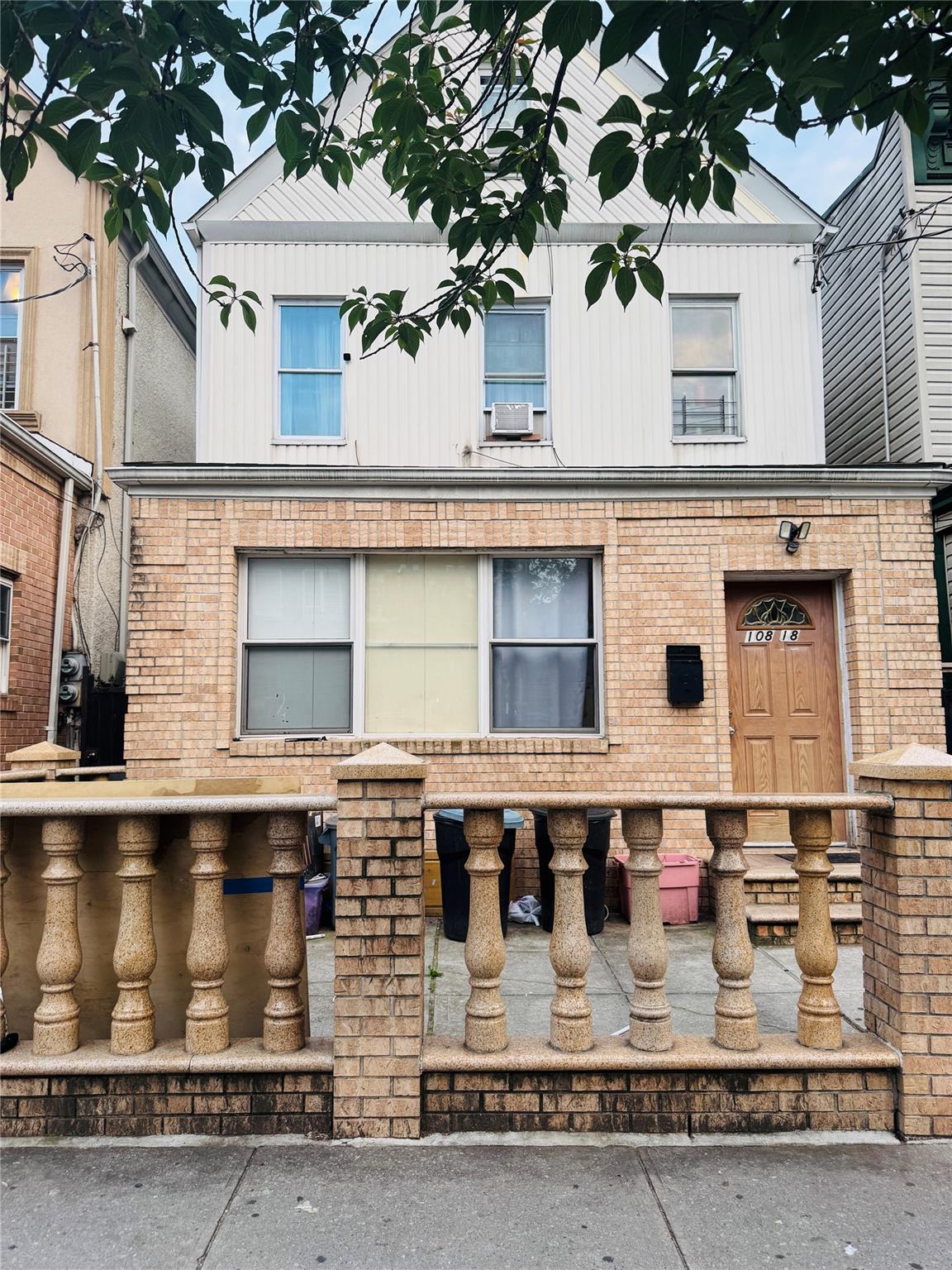 #1 photo, 108-18 39 Avenue, 皇后區 可樂娜 Corona , NY 11368