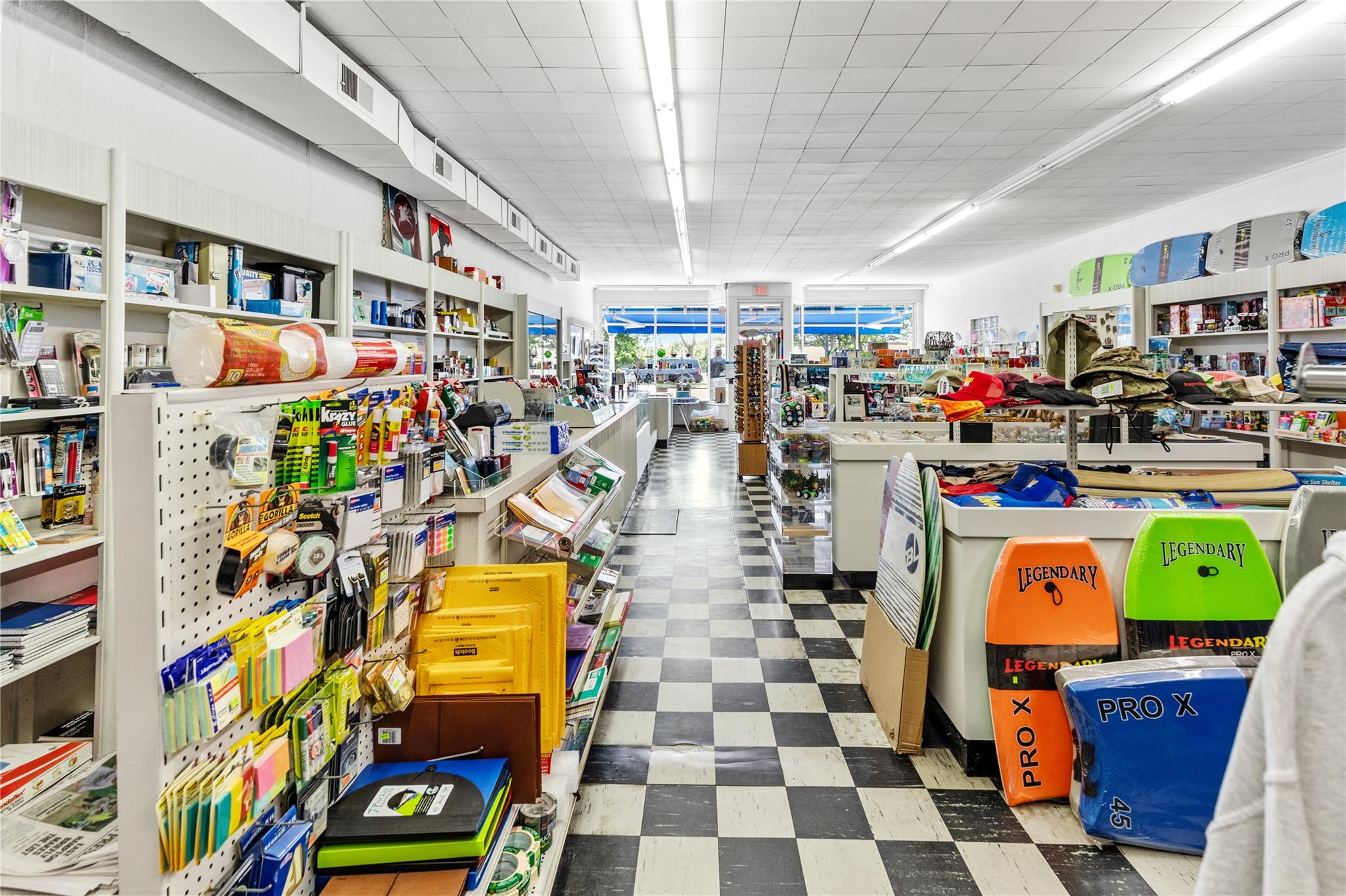 #13 photo, 809 & 813 Montauk Highway, サフォーク郡 Montauk , NY 11954