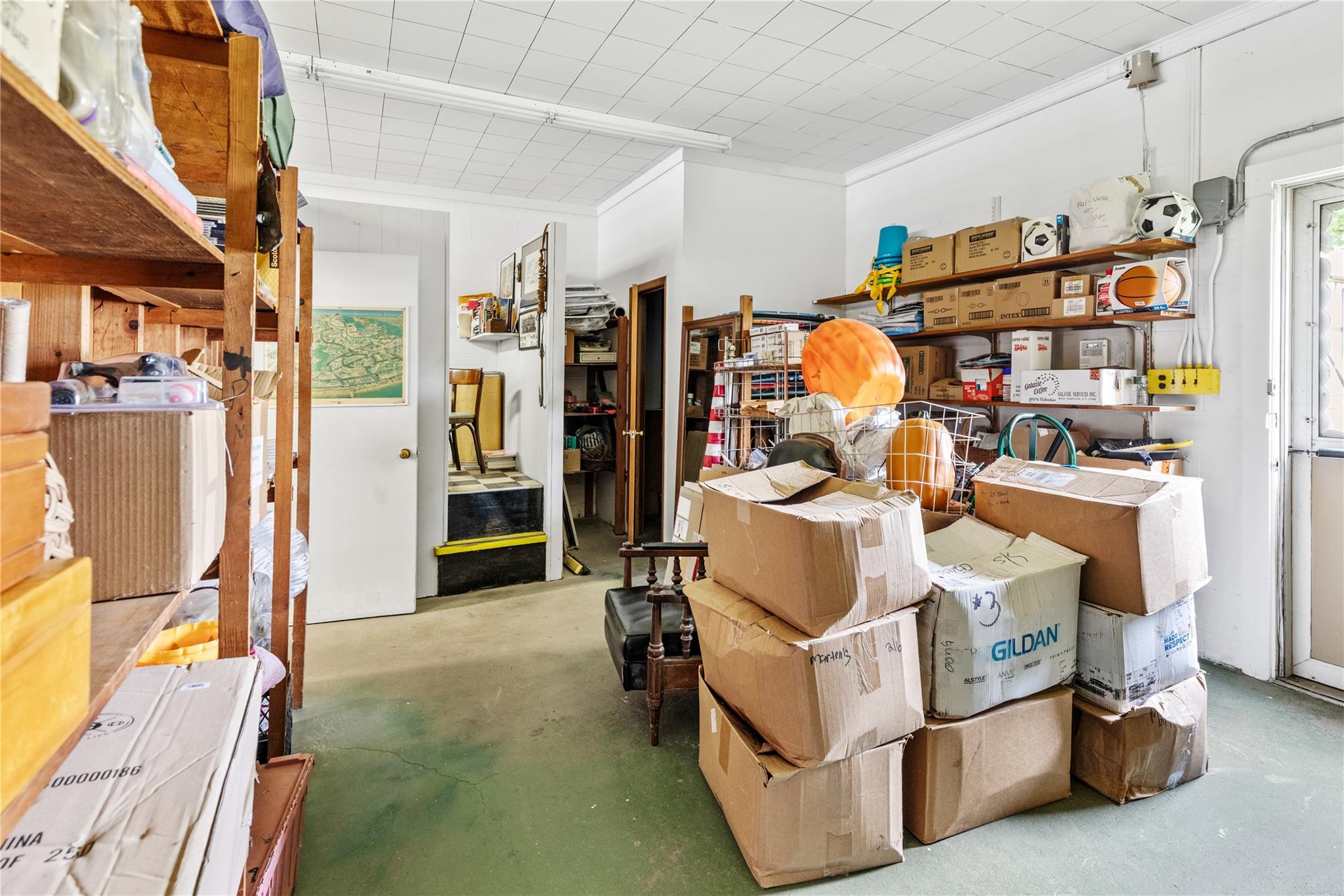 #15 photo, 809 & 813 Montauk Highway, サフォーク郡 Montauk , NY 11954