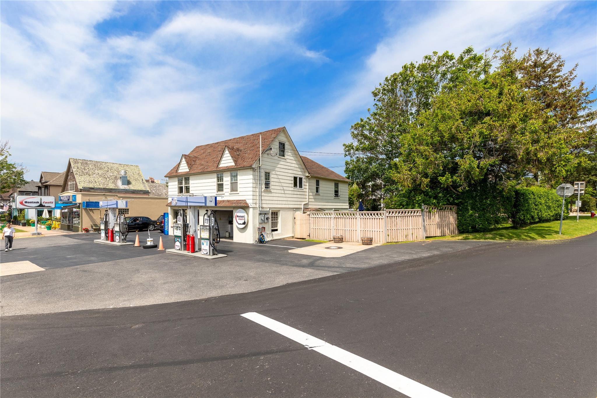 #4 photo, 809 & 813 Montauk Highway, サフォーク郡 Montauk , NY 11954