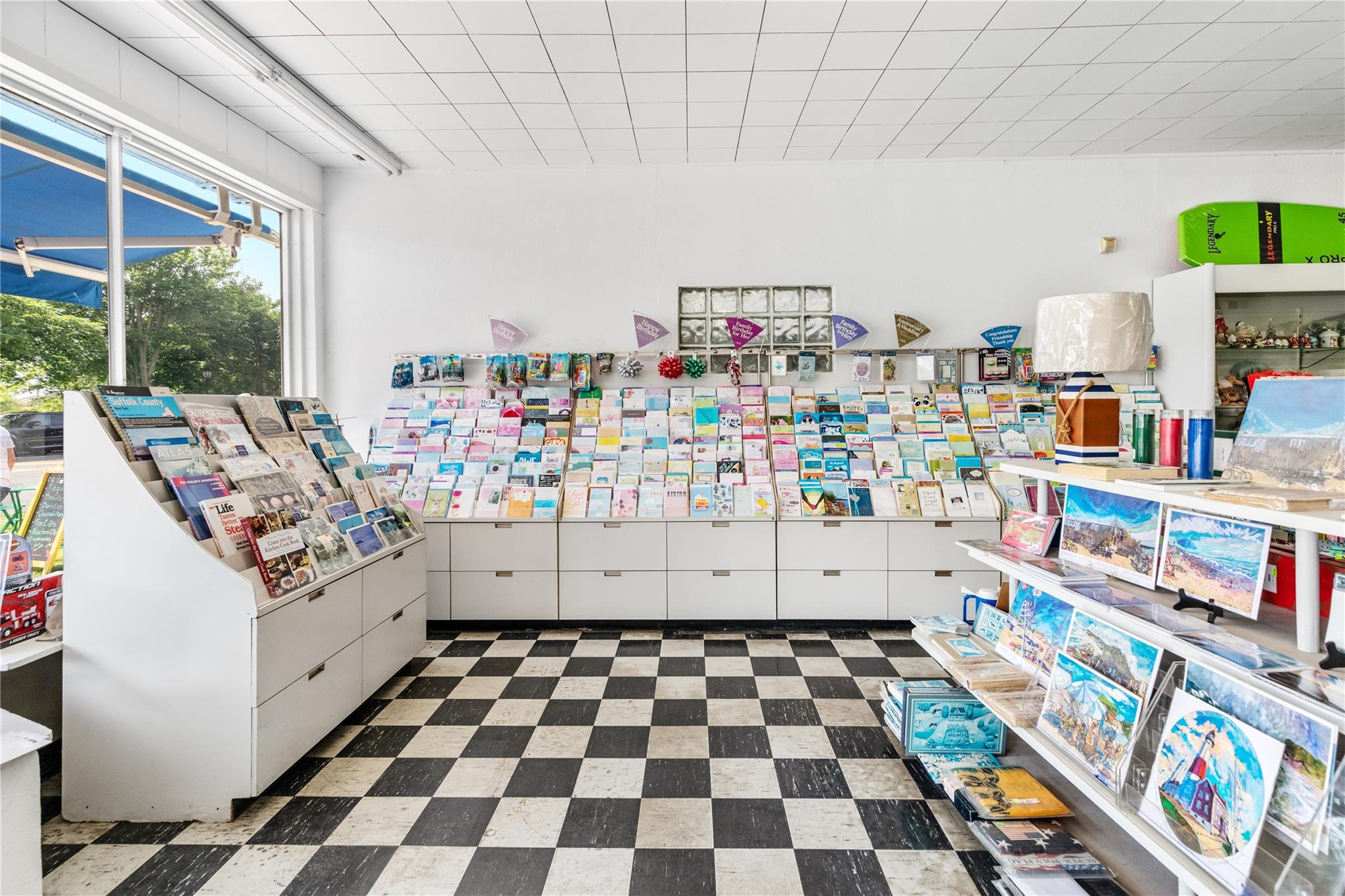 #7 photo, 809 & 813 Montauk Highway, サフォーク郡 Montauk , NY 11954