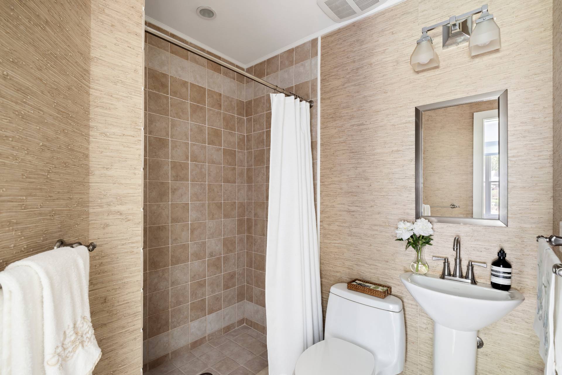 #25 photo, 192 HALSEY ST, サフォーク郡 Southampton , NY 11968