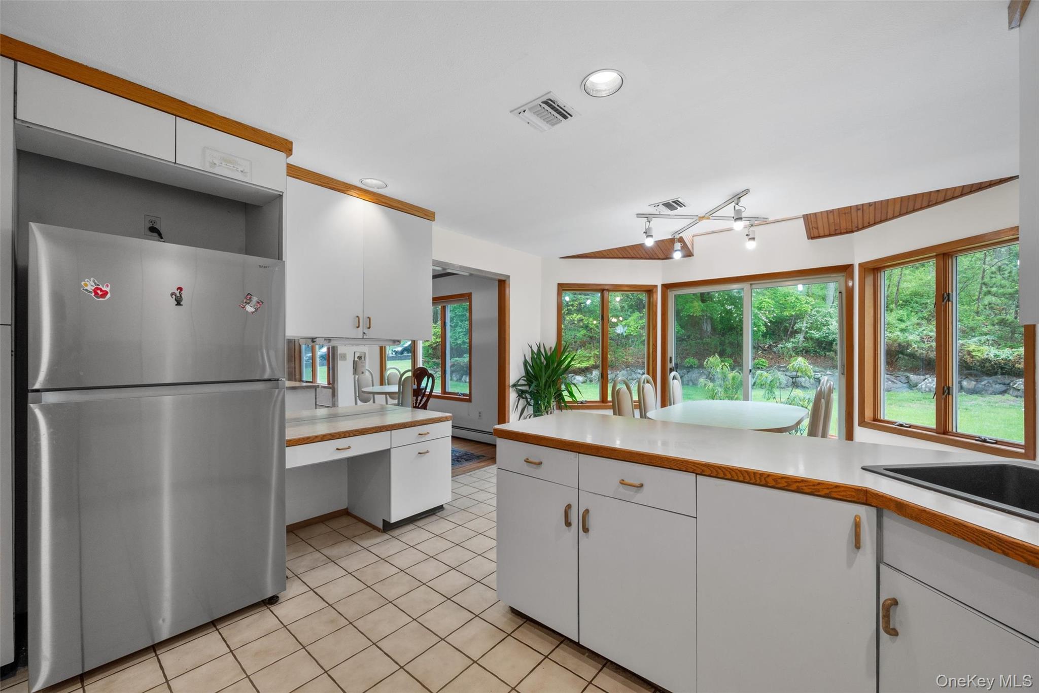 #16 photo, 1 Blue Sky Drive, Suffern , NY 10901