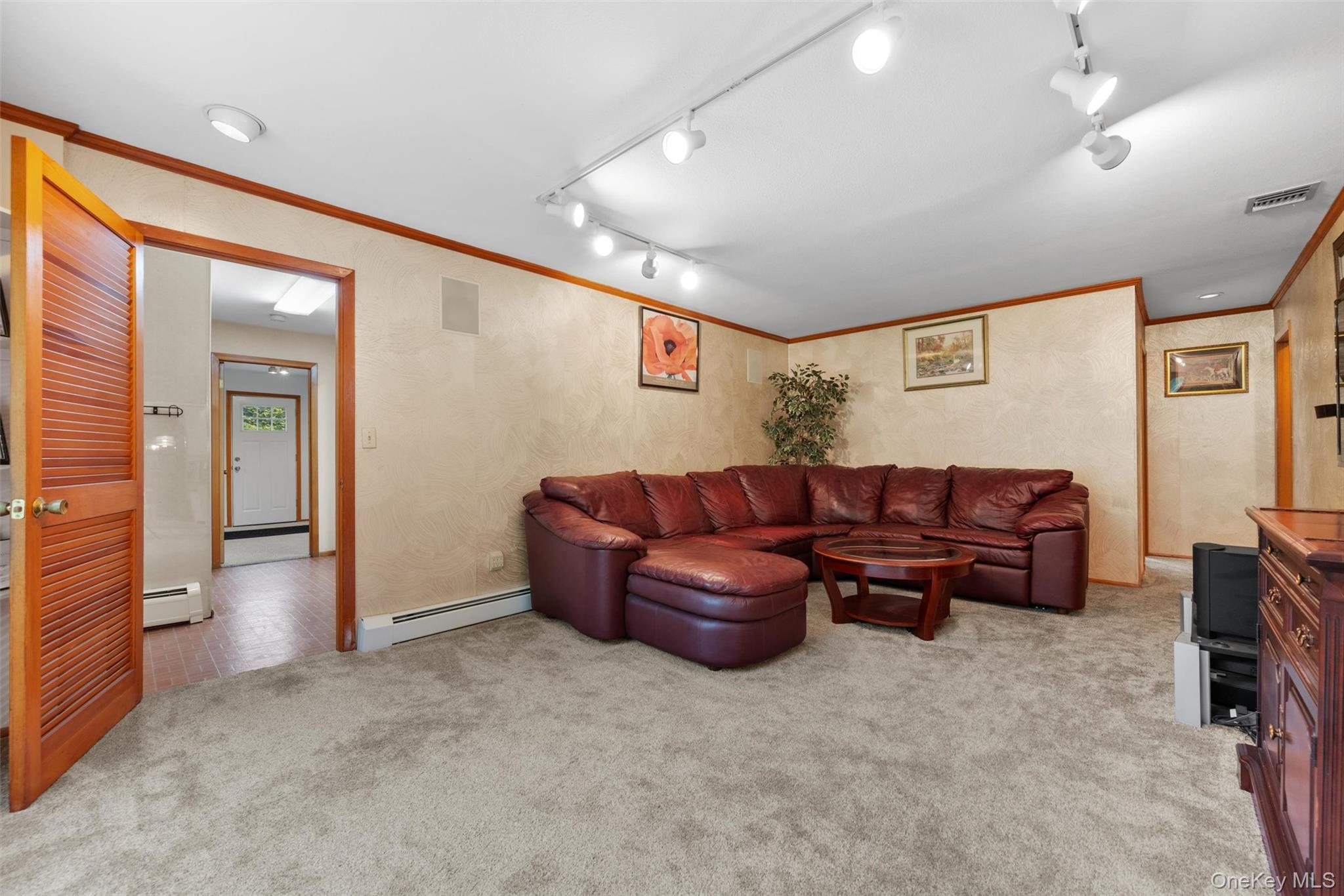 #19 photo, 1 Blue Sky Drive, Suffern , NY 10901