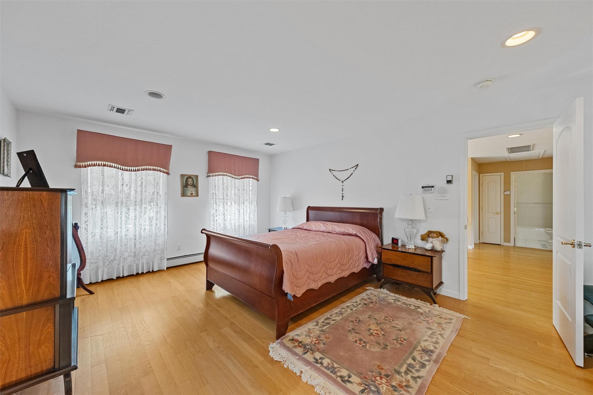 #19 photo, 20 Goshen Road, Chester , NY 10918