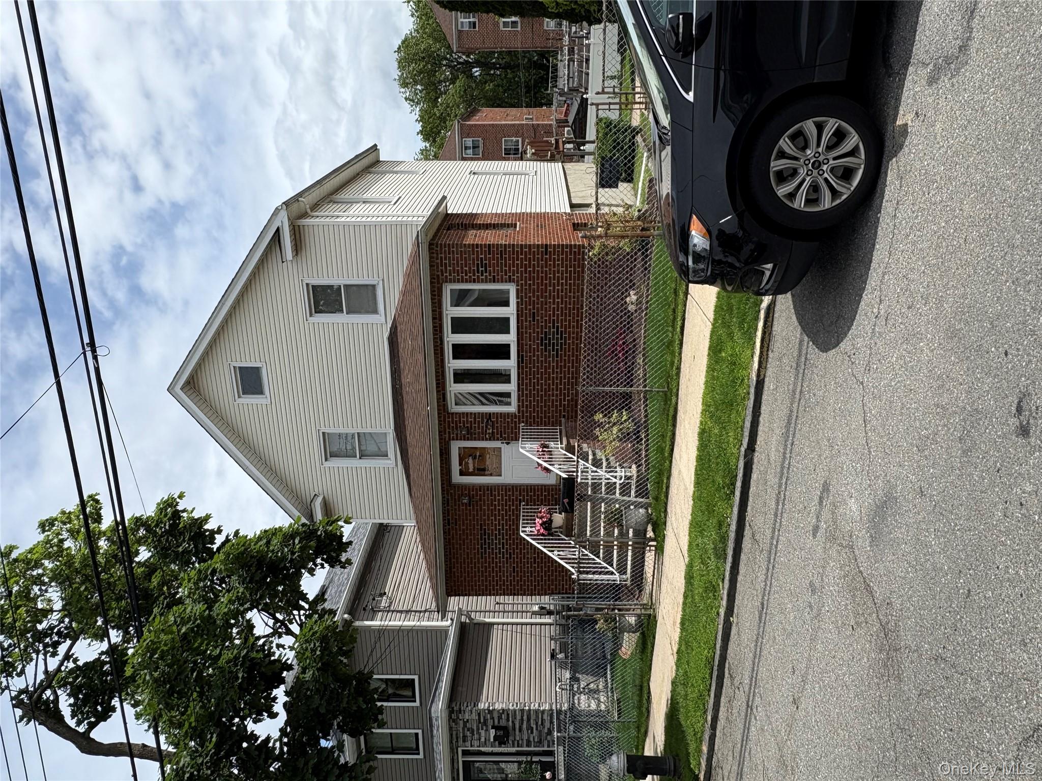 #2 photo, 840 Hollywood Avenue, ブロンクス区 Bronx , NY 10465