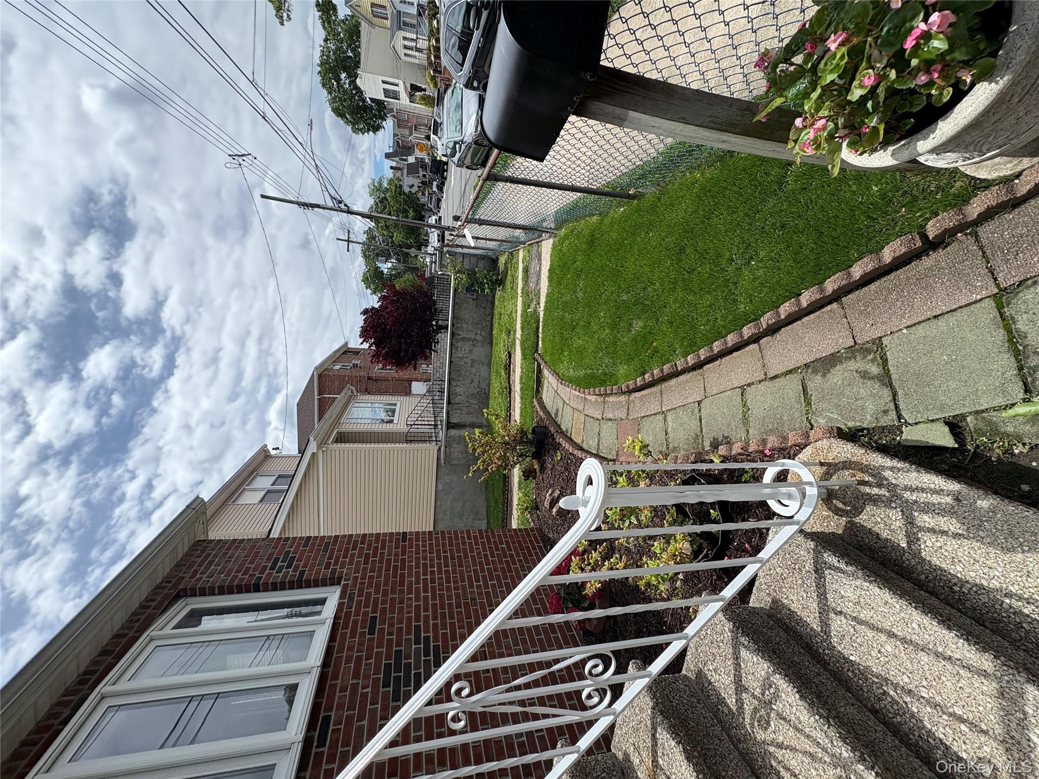 #3 photo, 840 Hollywood Avenue, ブロンクス区 Bronx , NY 10465